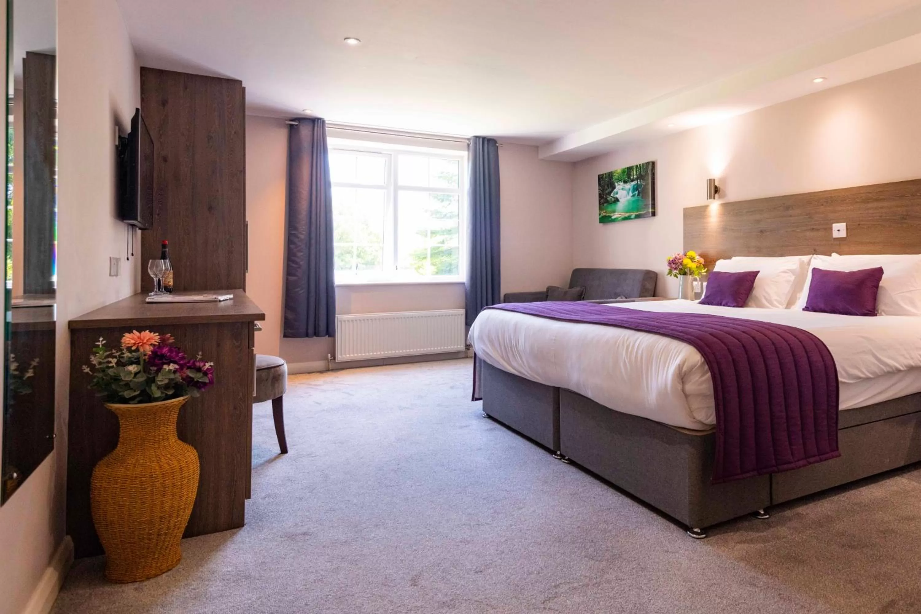 Photo of the whole room, Bed in The Limes Country Lodge Hotel & Admiral Restaurant