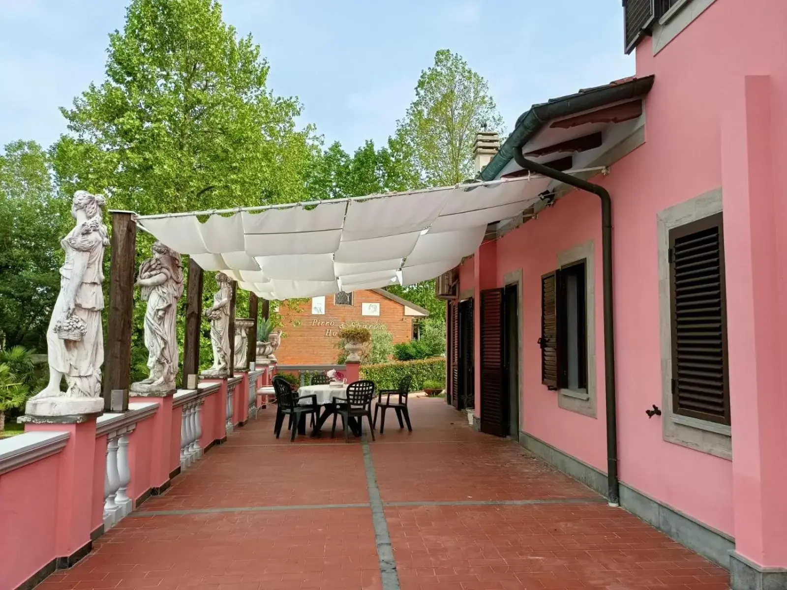 Balcony/Terrace in Pirro & Sharon House