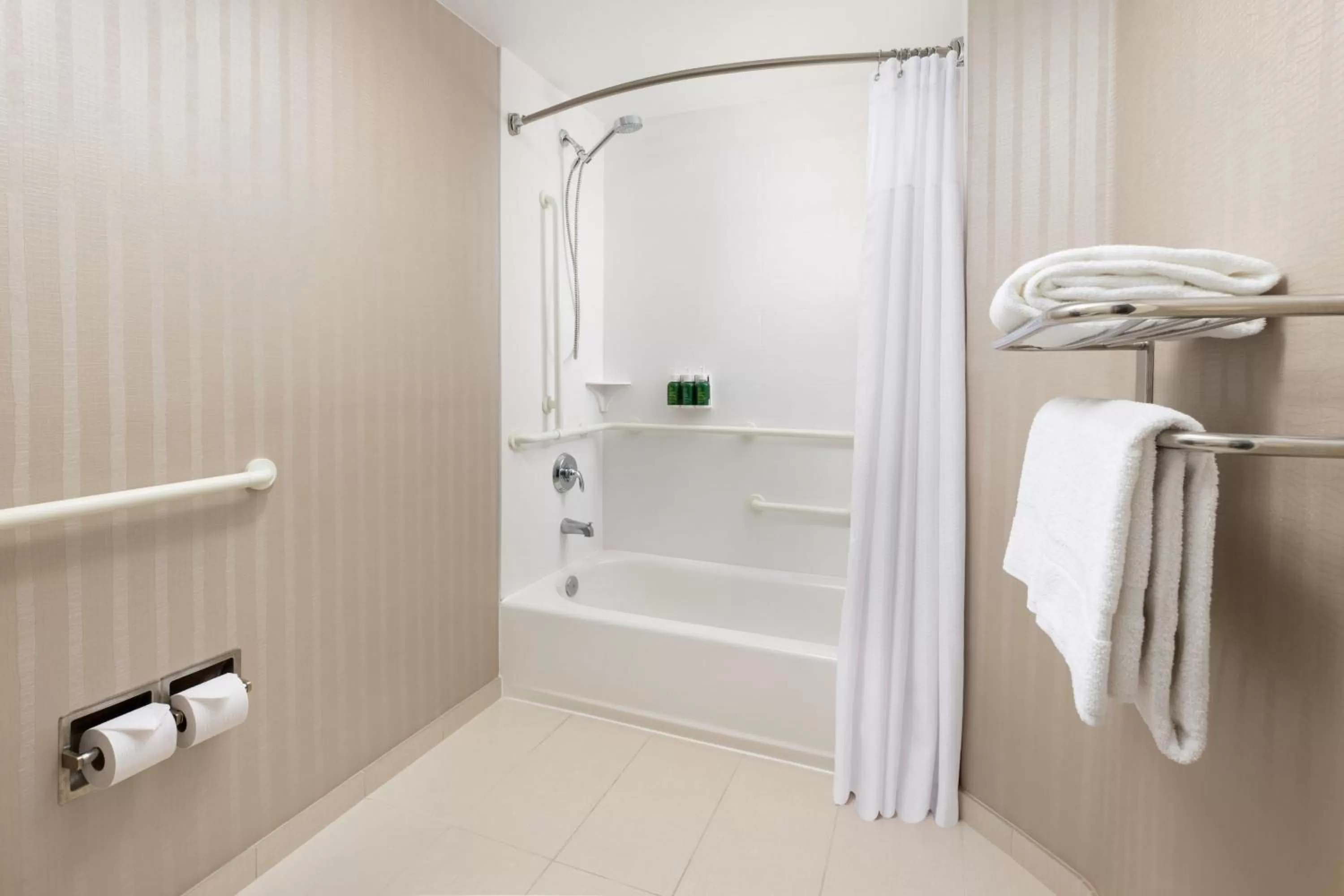 Photo of the whole room in SpringHill Suites Fresno