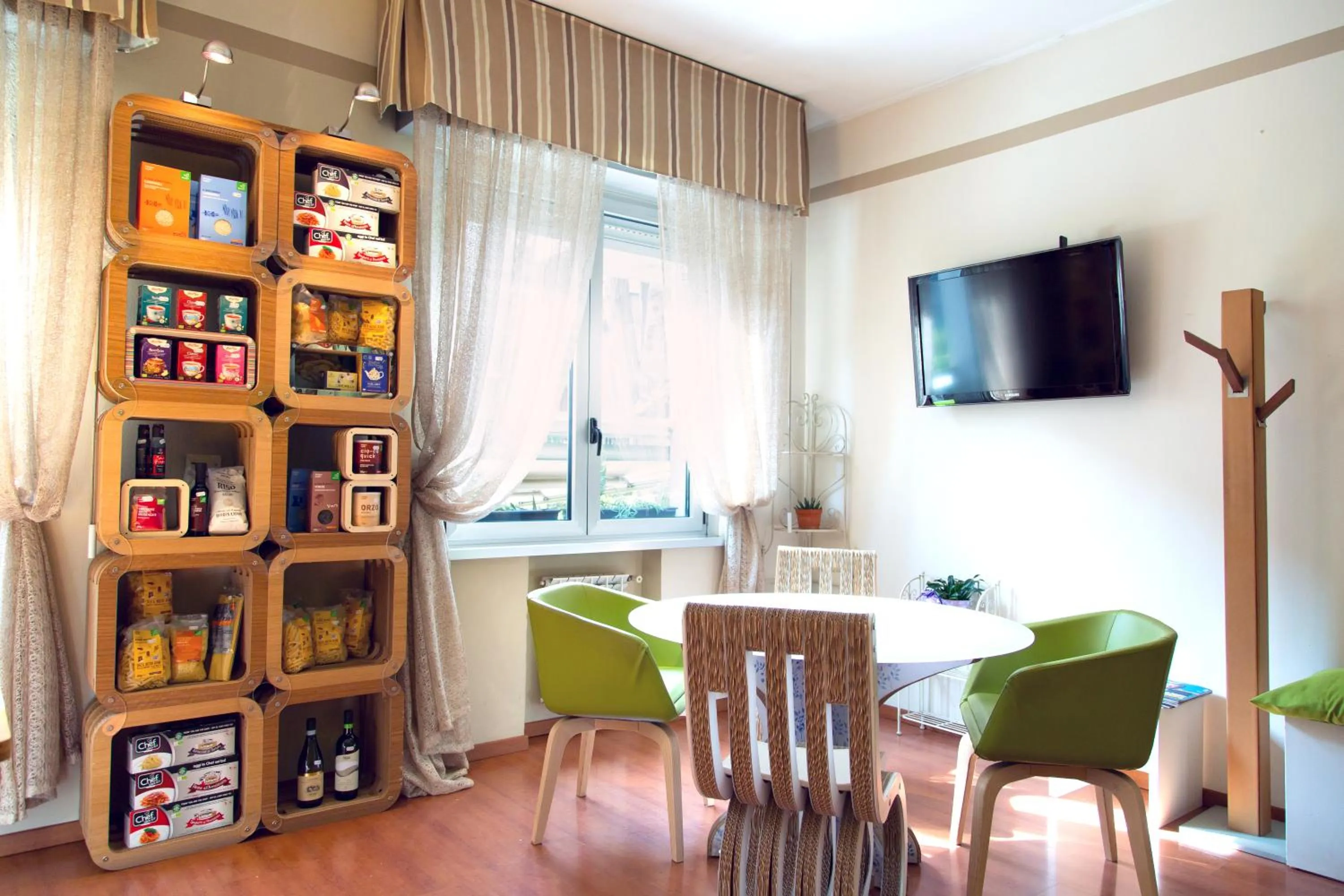 On-site shops in eco Hotel Milano & BioRiso Restaurant