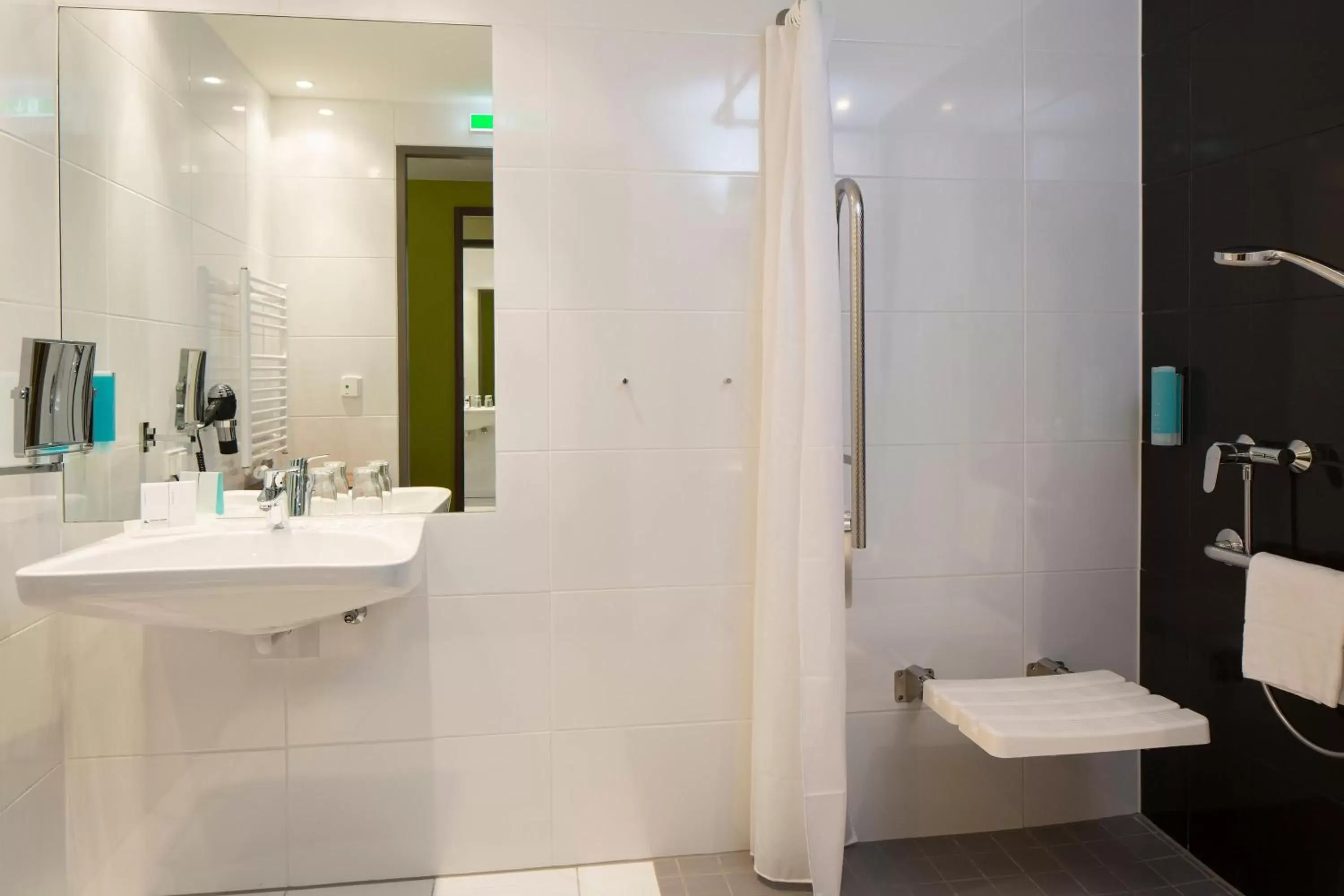 Bathroom in Austria Trend Hotel Doppio Wien