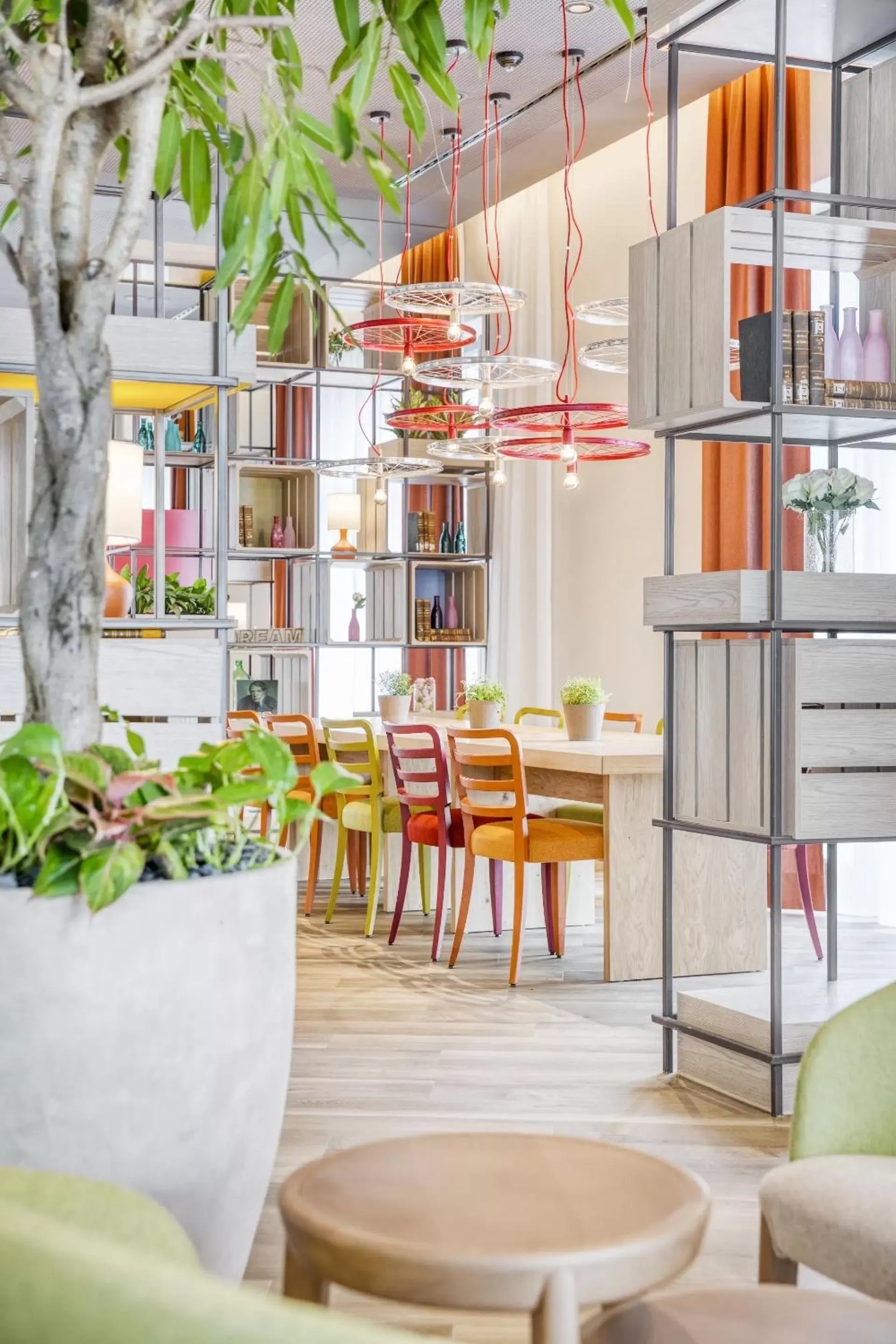 Restaurant/places to eat in IntercityHotel Budapest Restaurant/places to eat in IntercityHotel Budapest