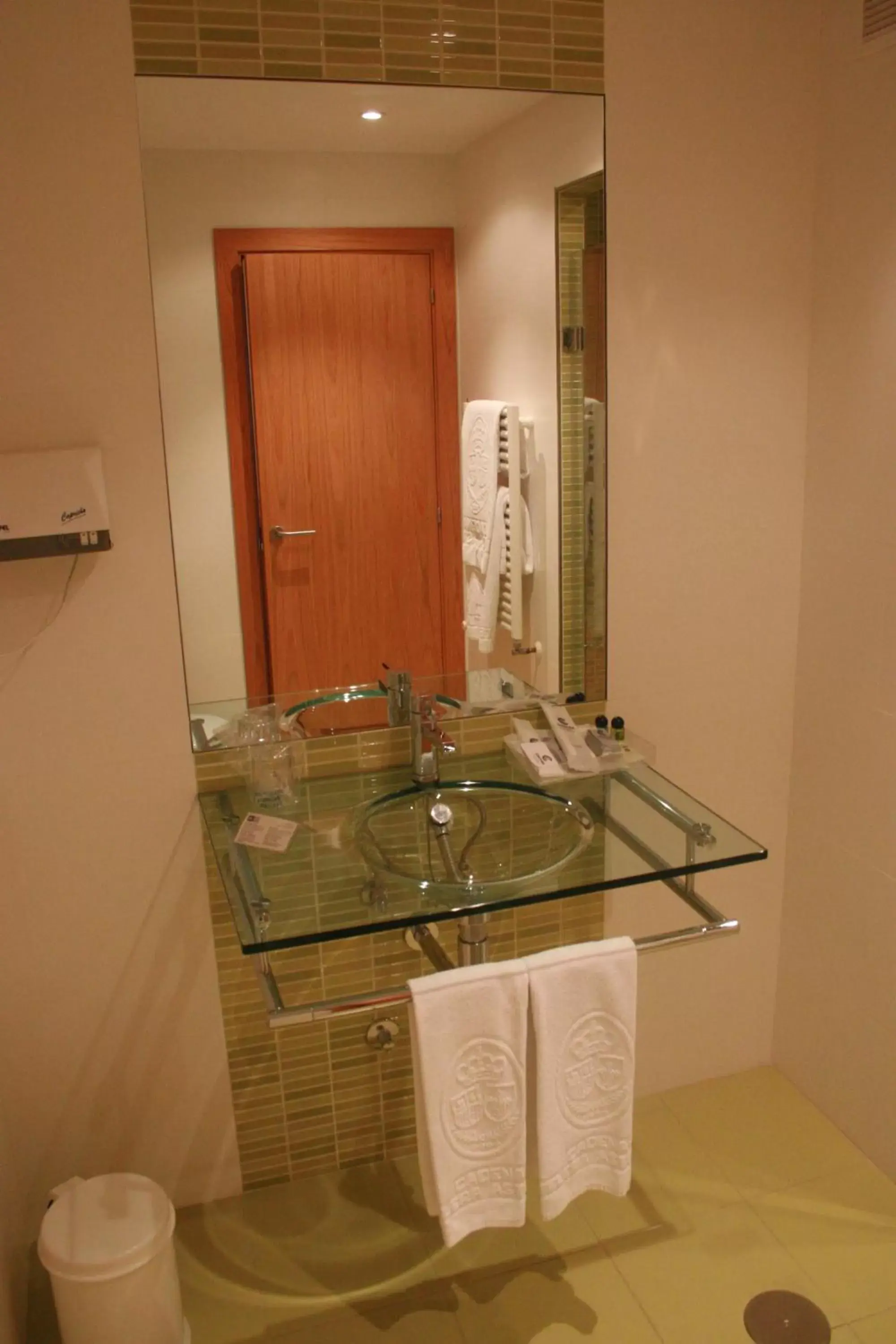 Toilet, Bathroom in Hotel Gran Regente