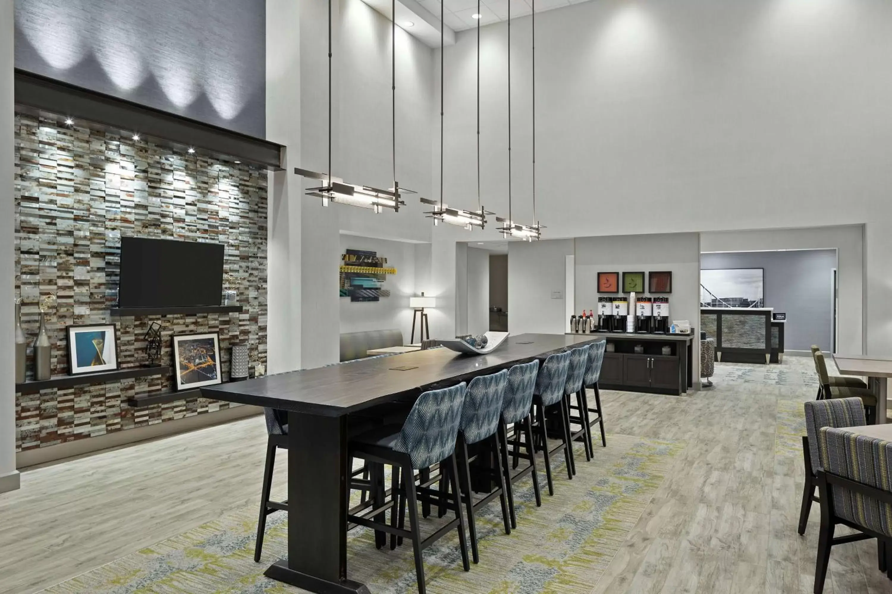 Lobby or reception in Hampton Inn & Suites Cranberry Township/Mars Lobby or reception in Hampton Inn & Suites Cranberry Township/Mars