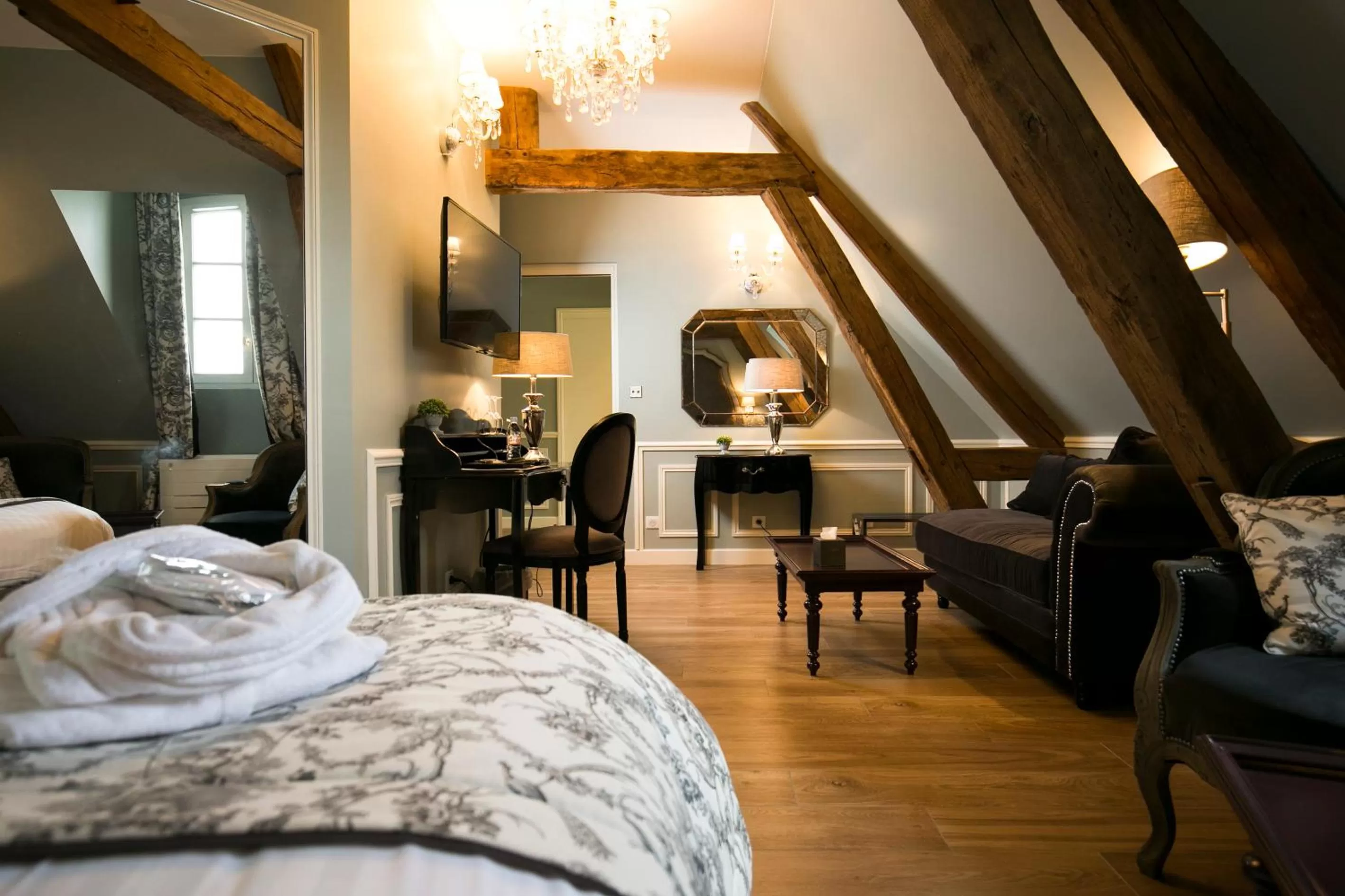 Photo of the whole room, Bed in Hotel & Spa Le Grand Monarque, BW Premier Collection