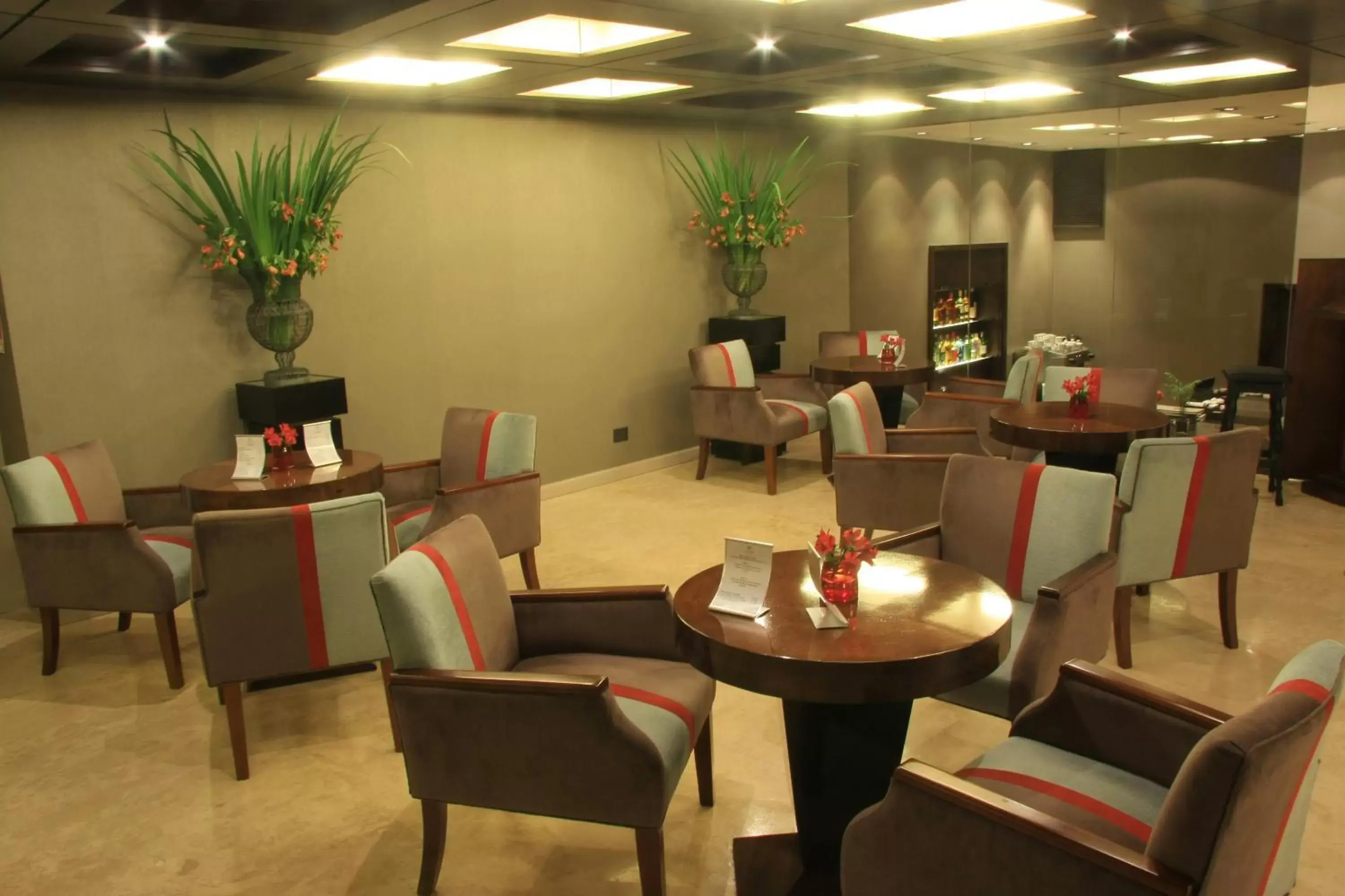 Lobby or reception, Restaurant/Places to Eat in Grand King Hotel