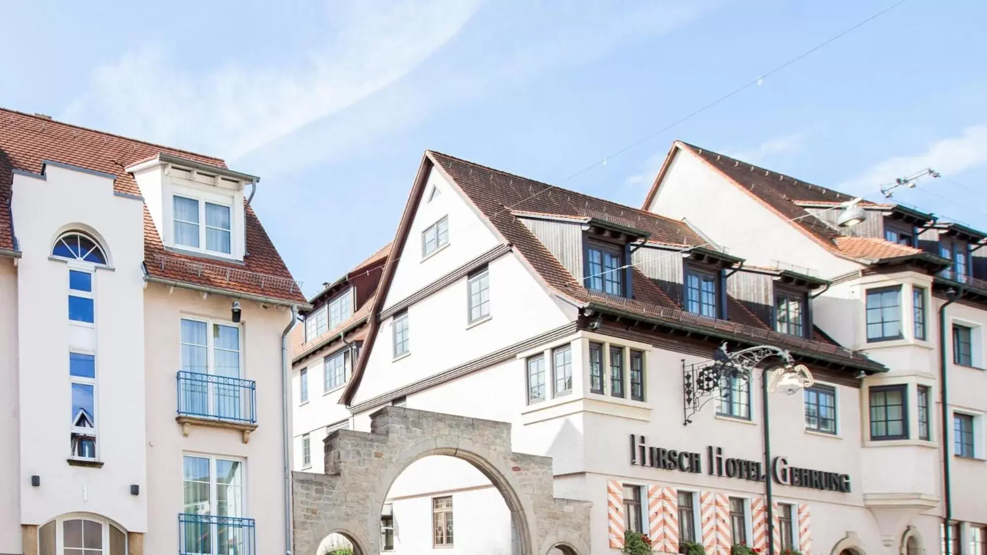 Facade/entrance in Hirsch Hotel Facade/entrance in Hirsch Hotel