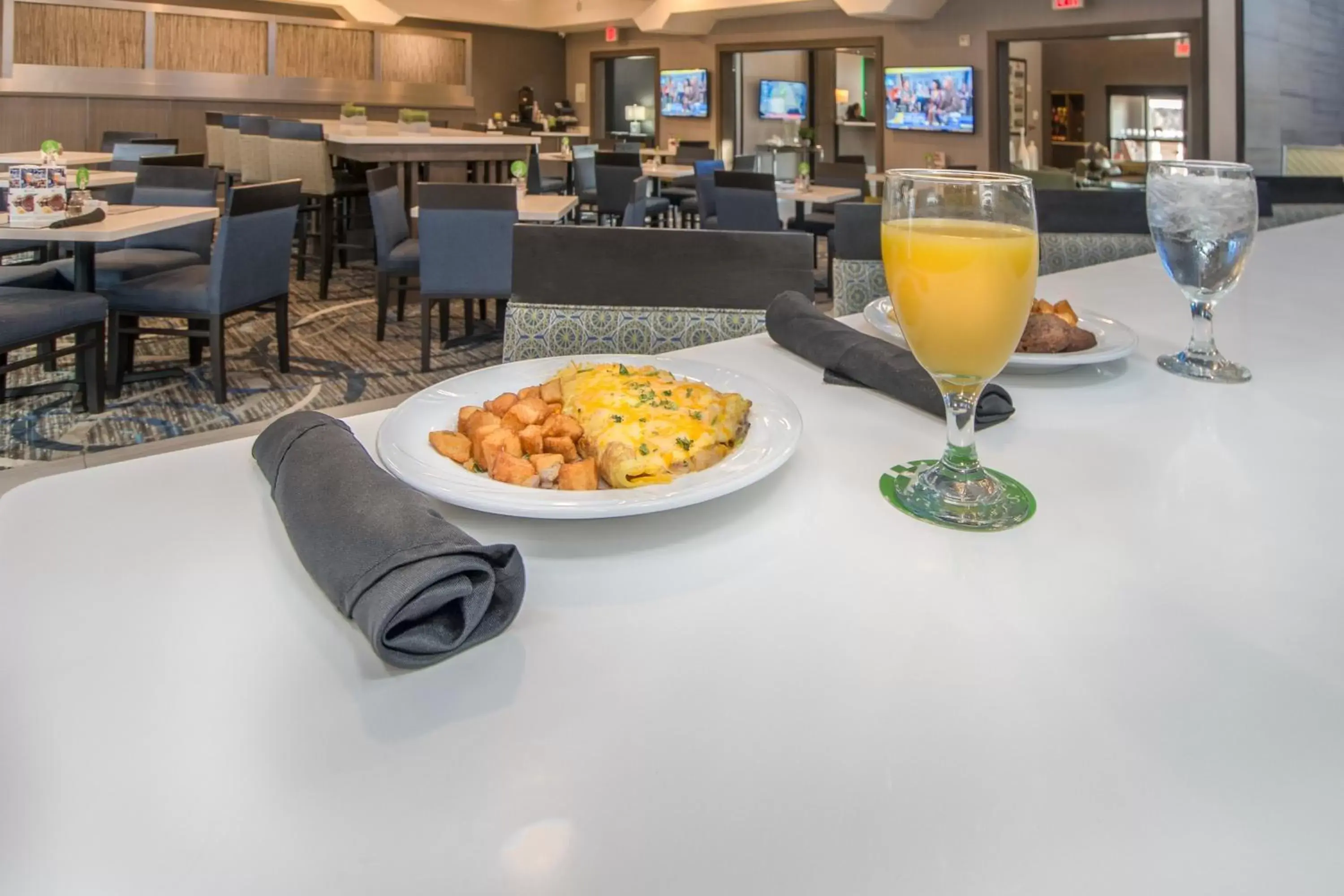 Restaurant/places to eat in Holiday Inn Longview - North, an IHG Hotel