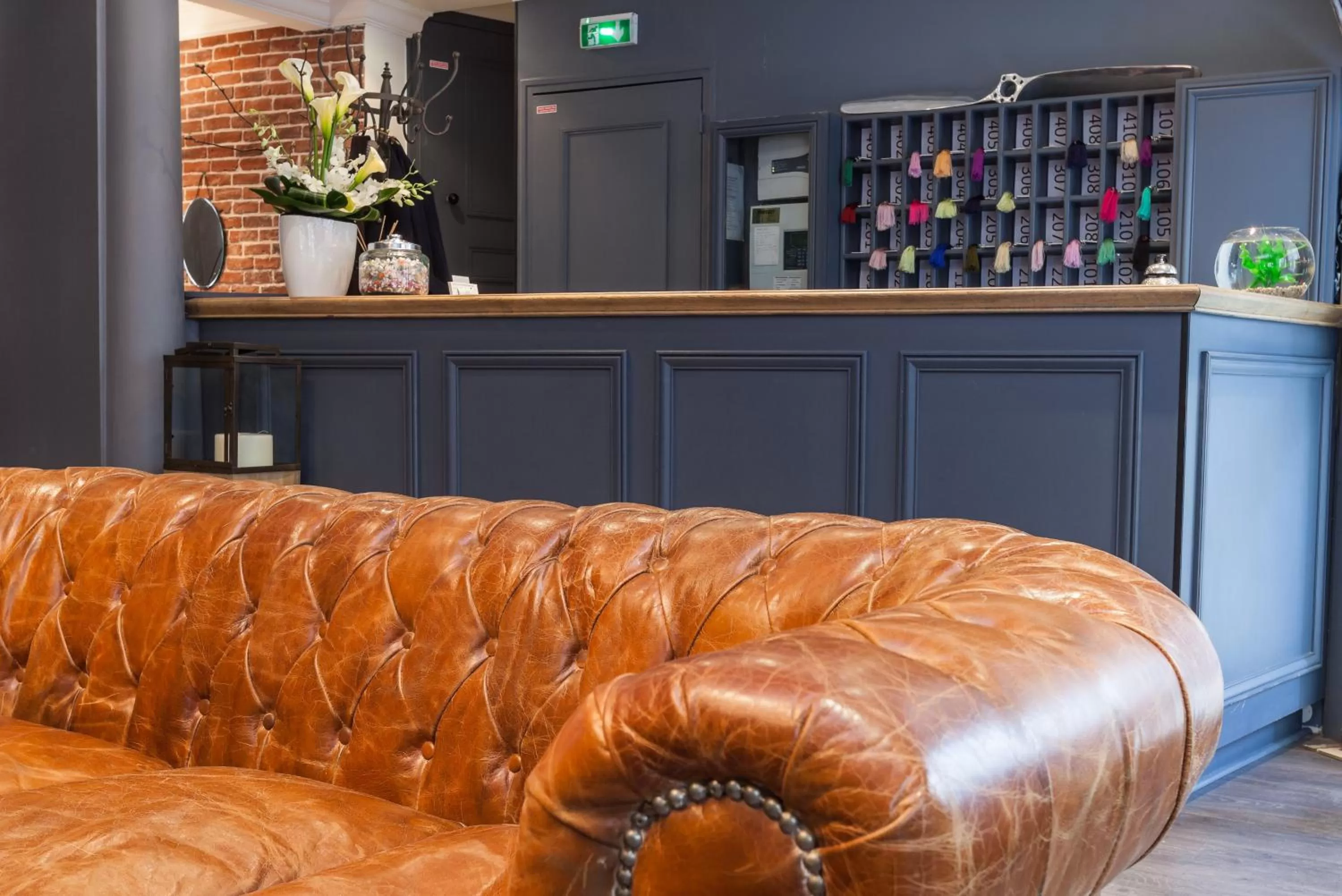 Lobby or reception in Atelier Montparnasse Hôtel