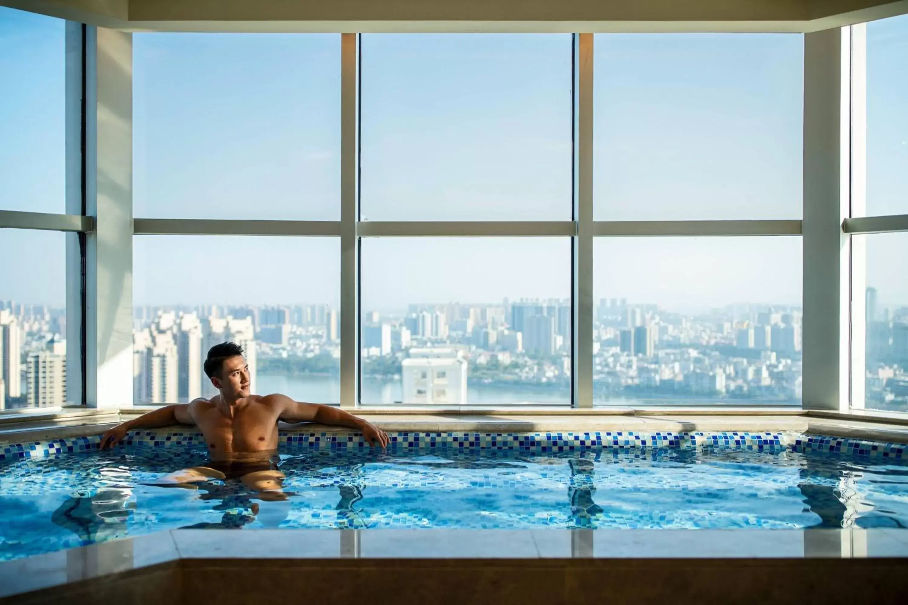 Swimming Pool in Renaissance Huizhou Hotel