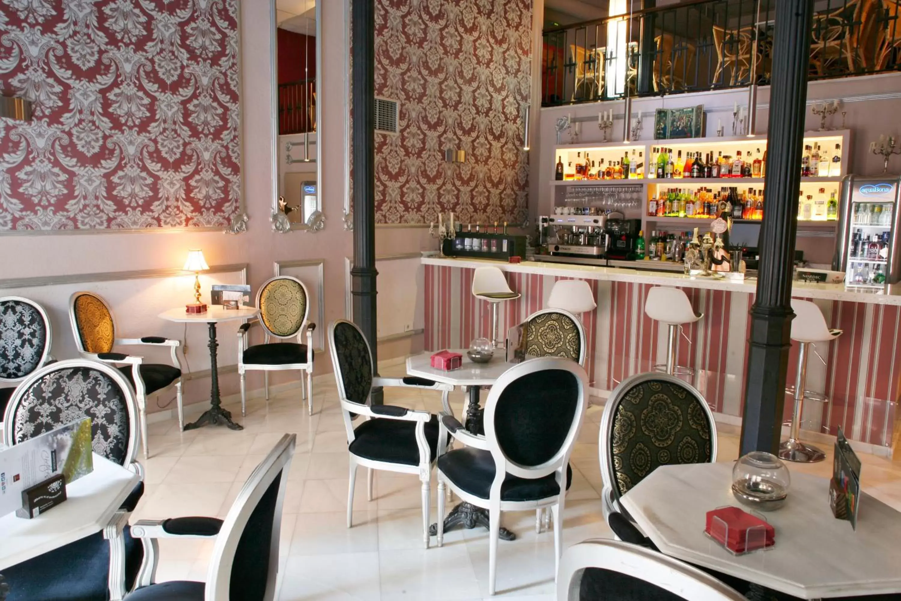 Lounge or bar, Restaurant/Places to Eat in Las Casas de los Mercaderes