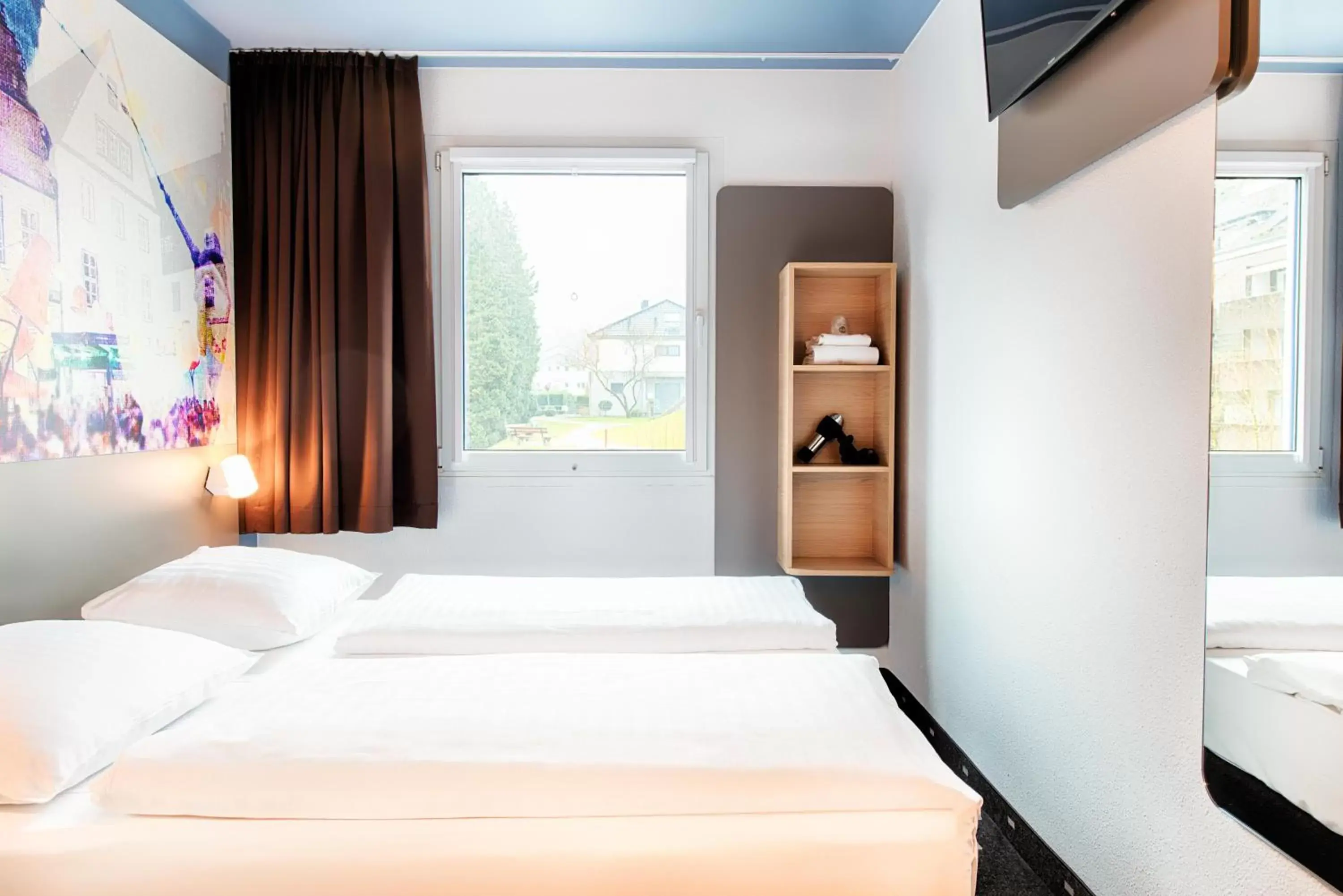 Photo of the whole room, Bed in B&B Hotel Bielefeld-Ost