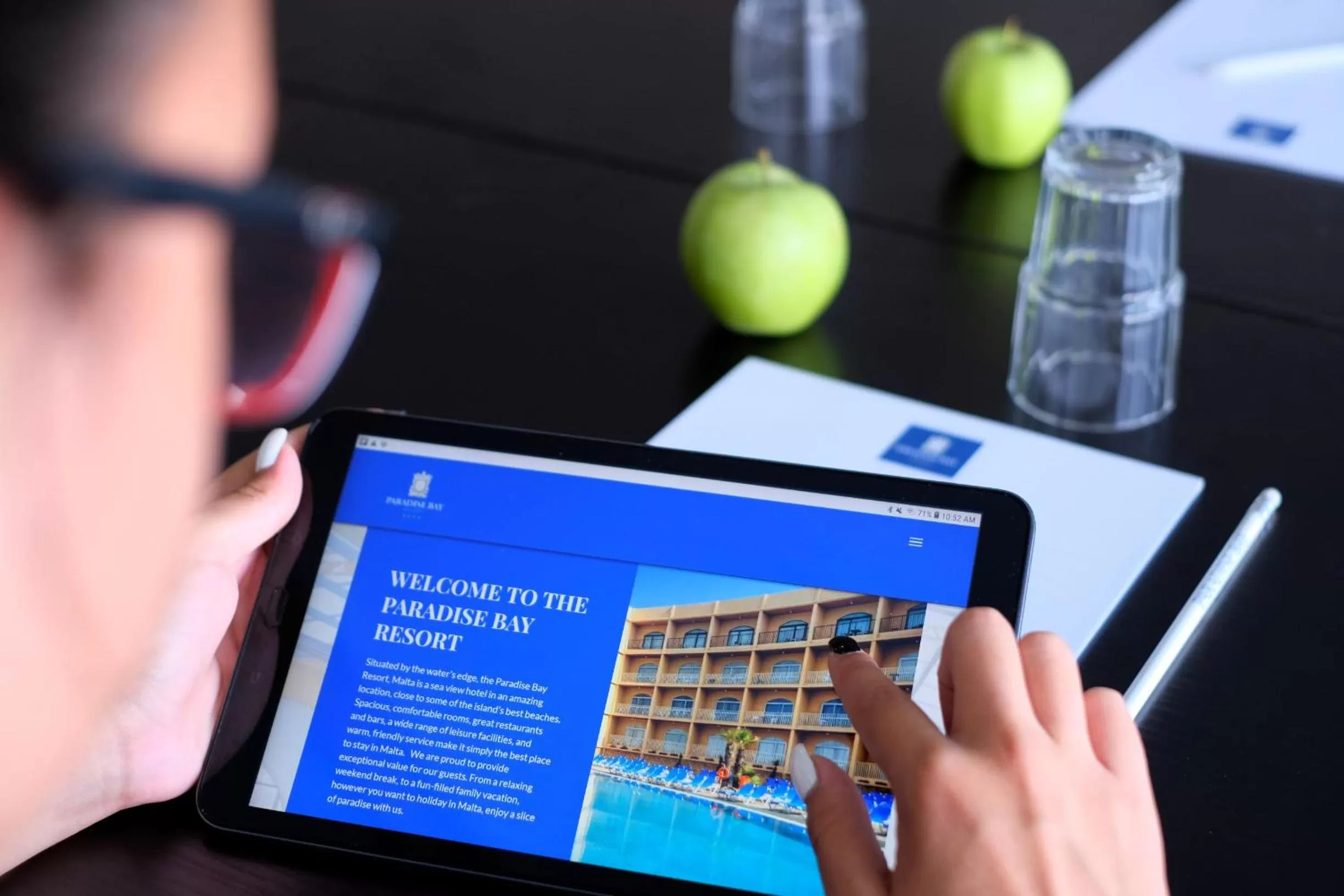 Business facilities in Paradise Bay Resort