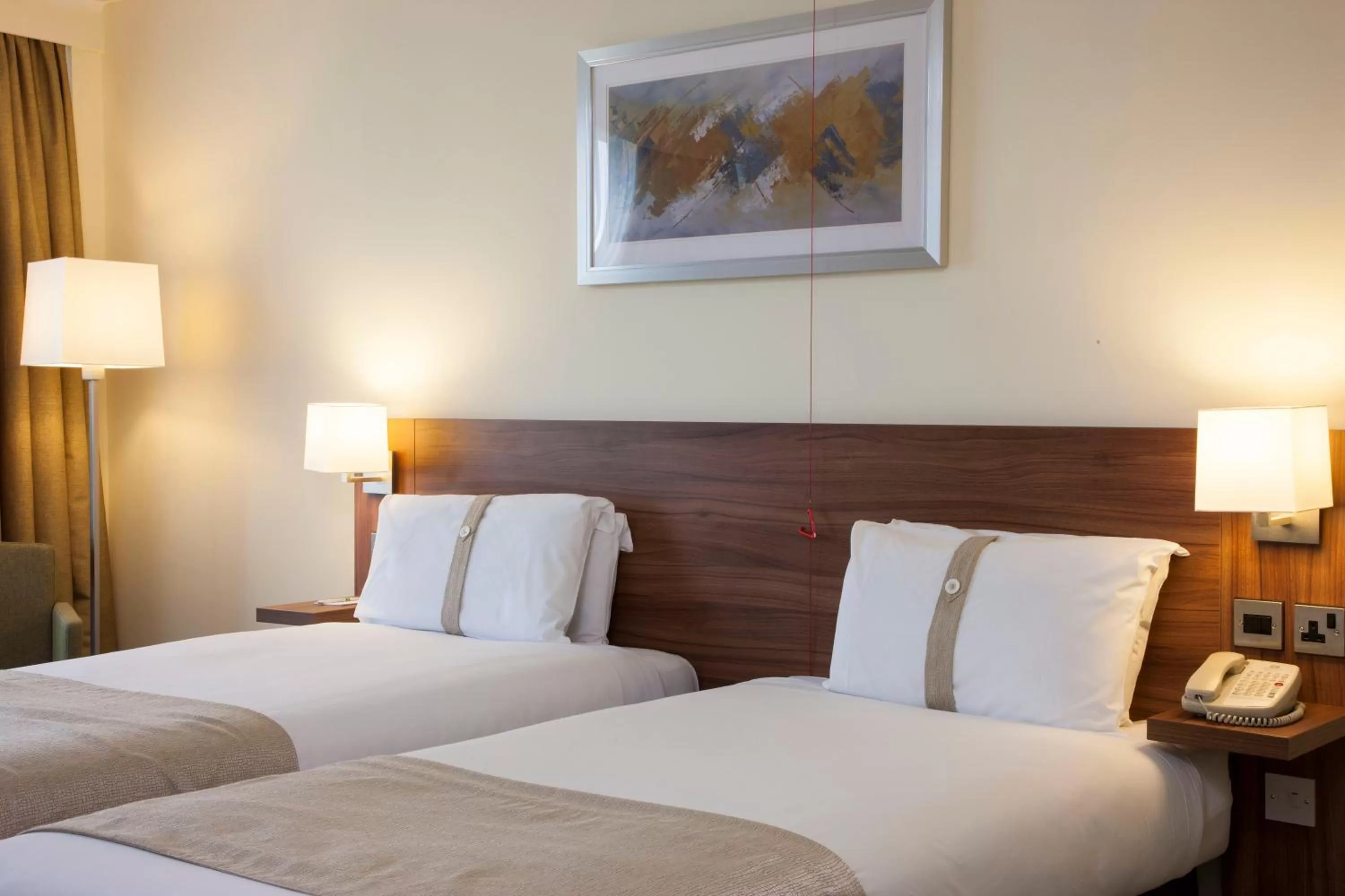 Twin Room - Disability Access in Holiday Inn Birmingham M6, Jct7, an IHG Hotel