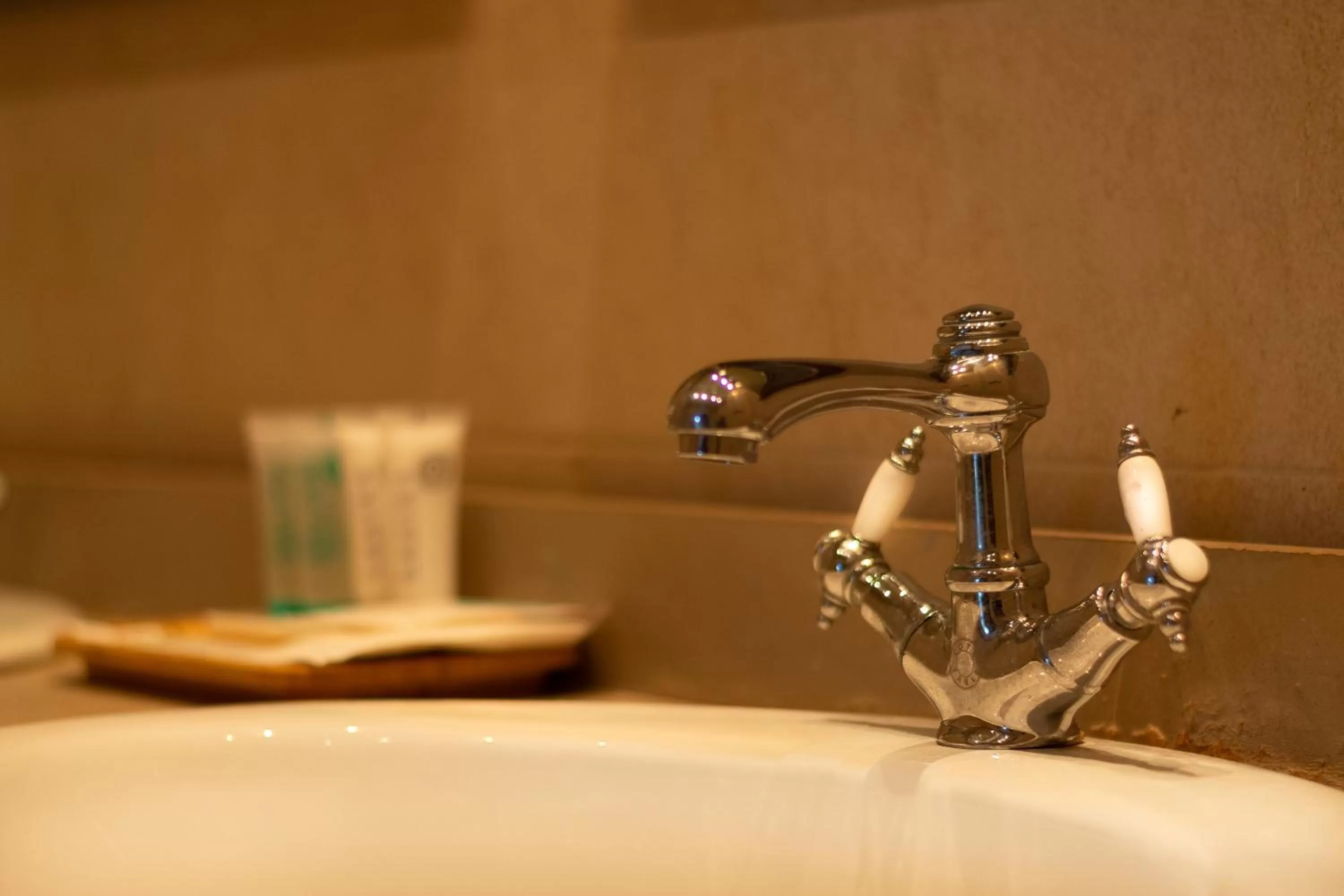 Bathroom in Hotel VillaMarcilla