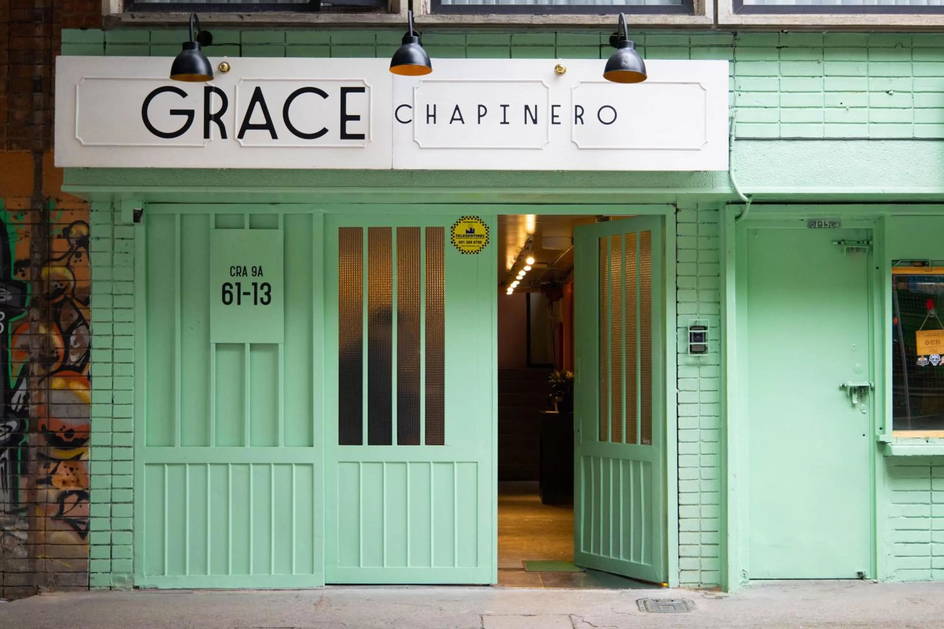 Property building in Grace Chapinero