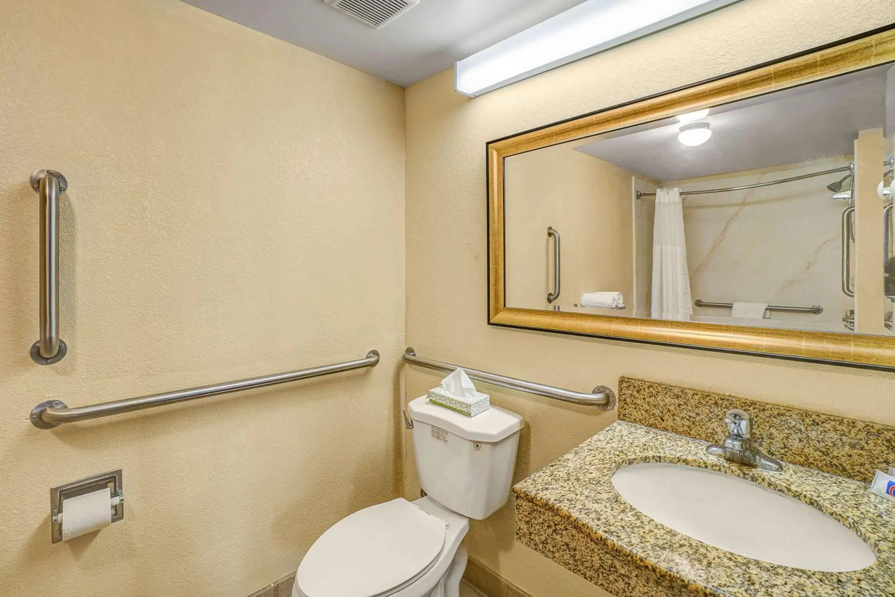 Photo of the whole room, Bathroom in Motel 6 Lester - Philadelphia Airport