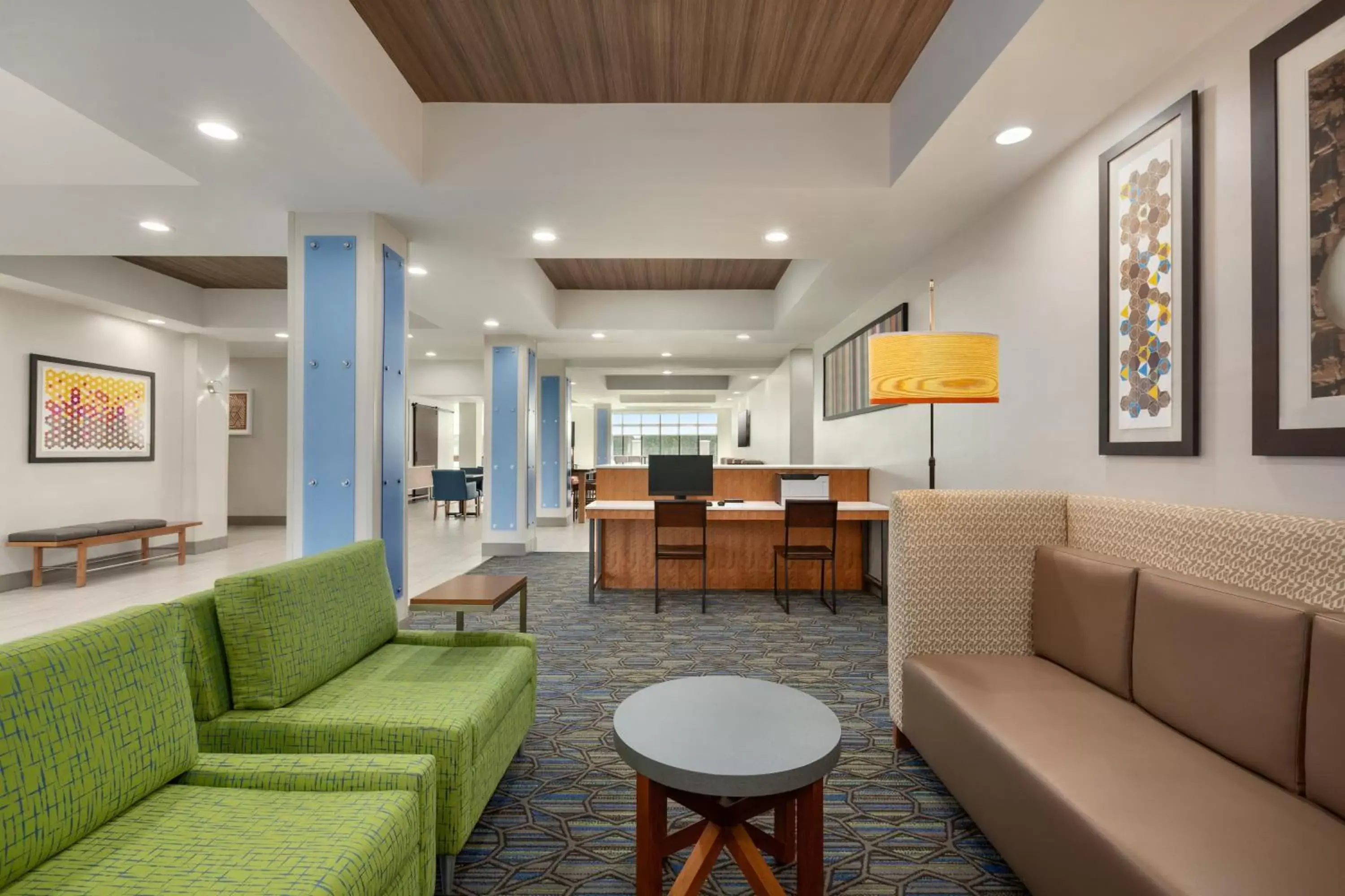 Property building, Seating Area in Holiday Inn Express Hotel & Suites Merced, an IHG Hotel