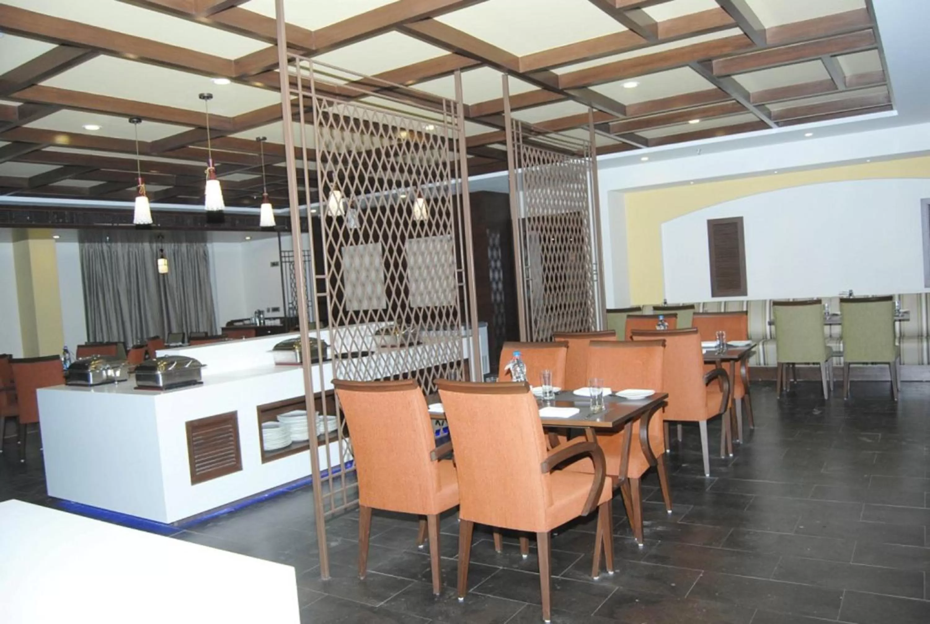 Restaurant/places to eat in Hotel Abigail Goradia's