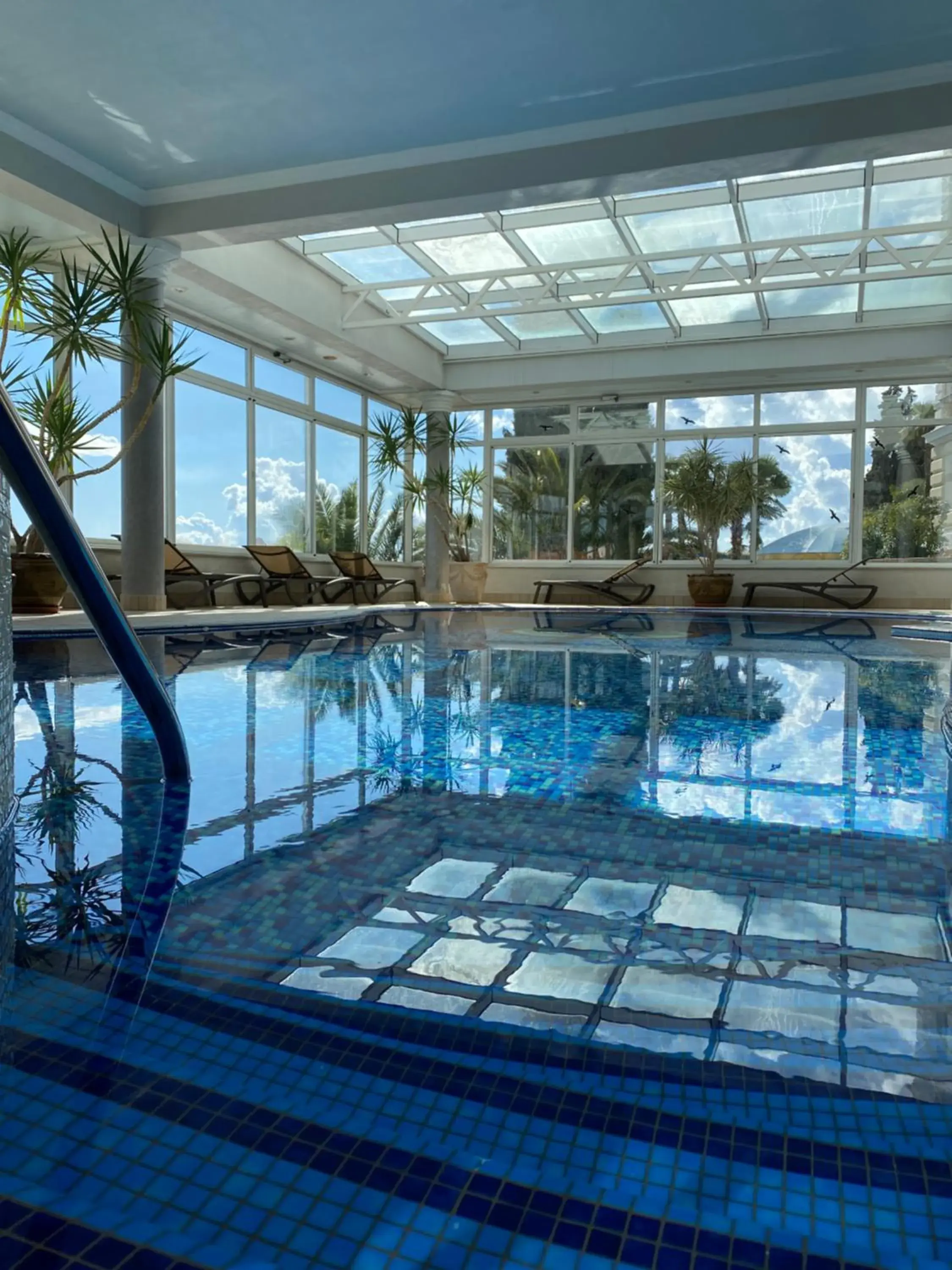 Pool view, Swimming Pool in Hotel Savoy