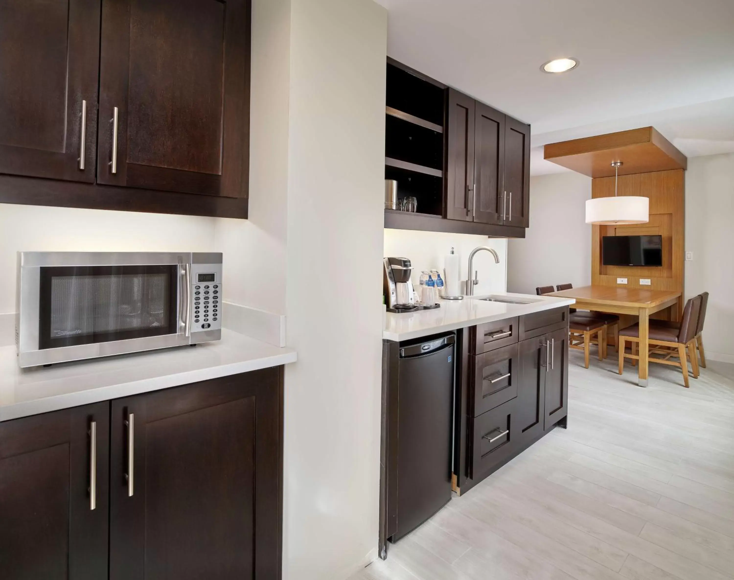 Kitchen or kitchenette, Kitchen/Kitchenette in DoubleTree by Hilton Edmonton Downtown