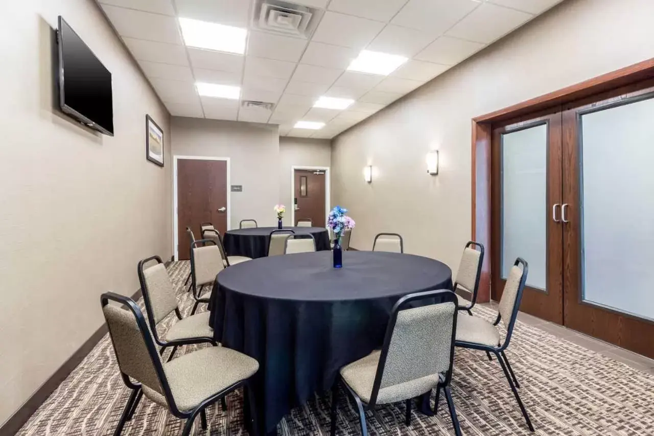 Meeting/conference room in Comfort Suites Brookings