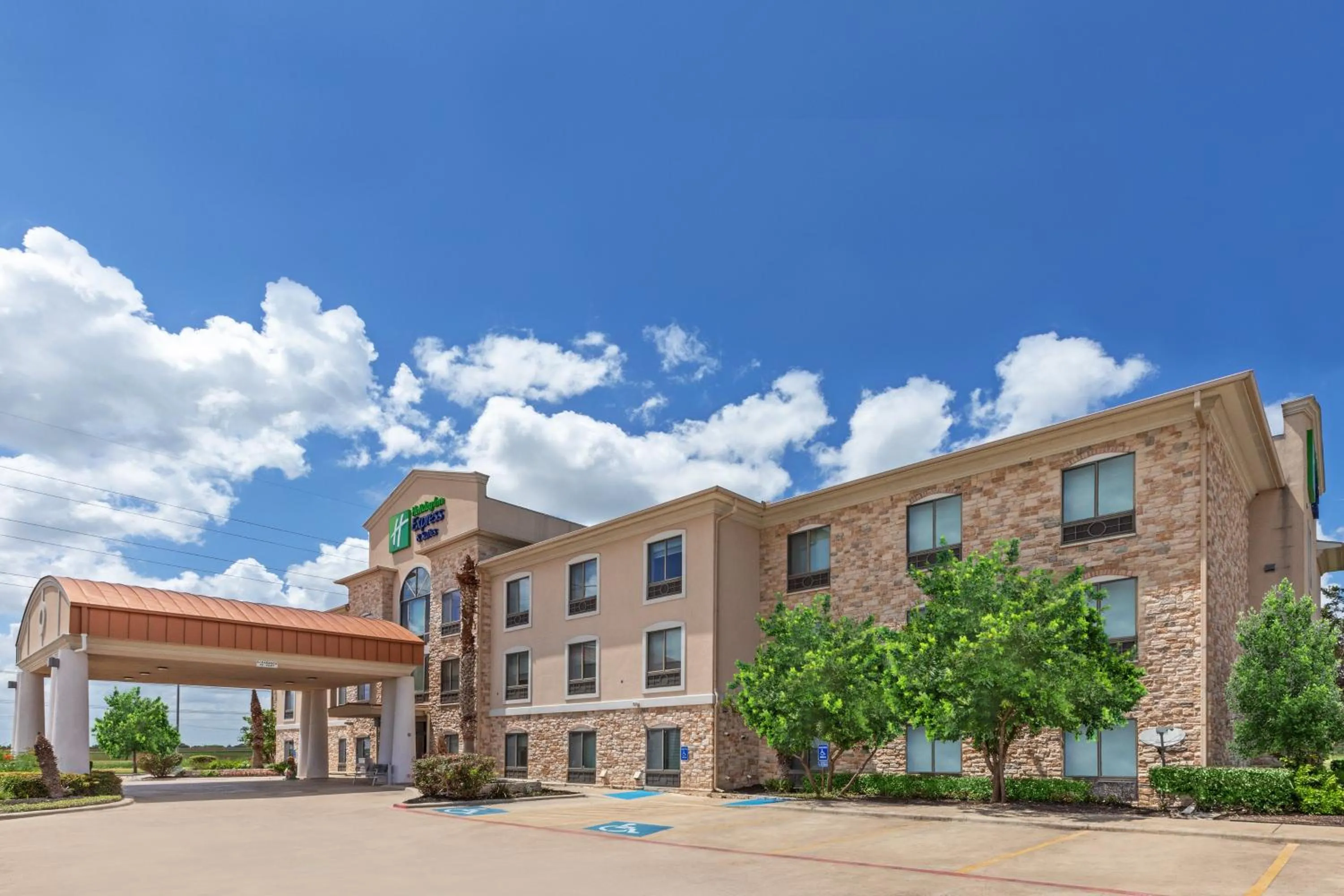 Property building in Holiday Inn Express Hotel & Suites Austin NE-Hutto by IHG