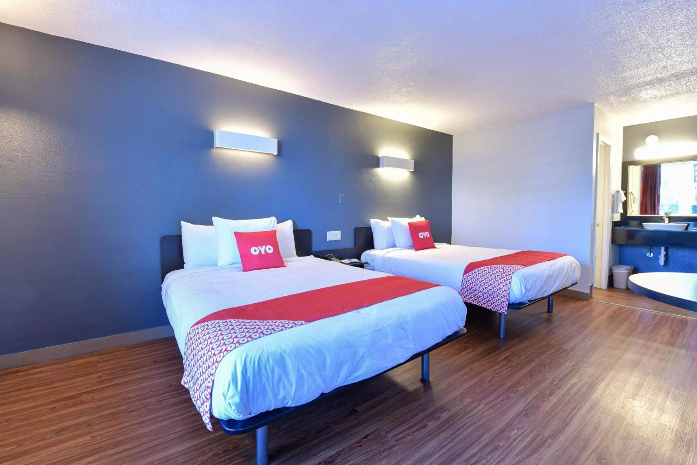 Bedroom, Bed in OYO Hotel Valdosta GA I-75