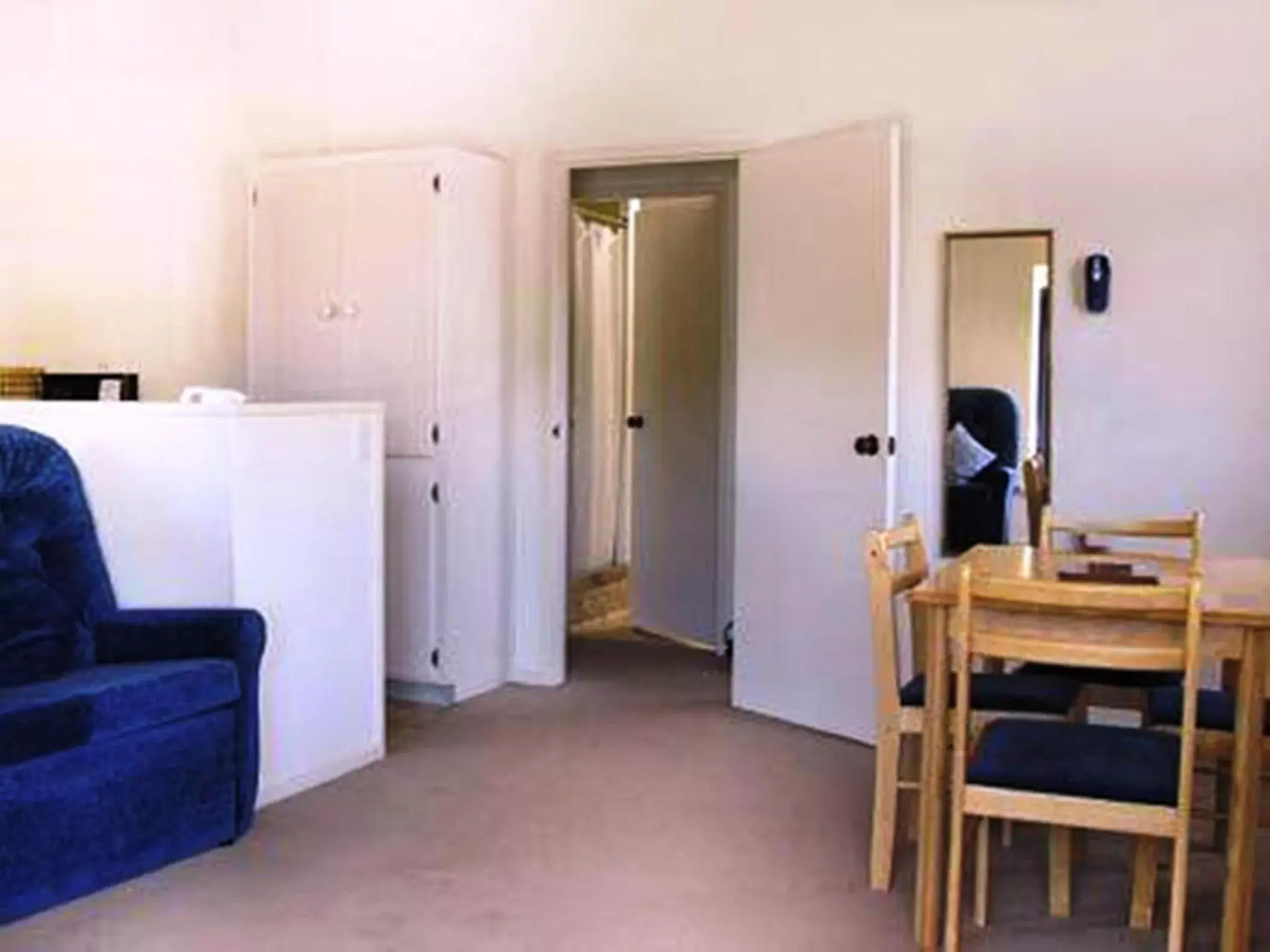 Dining area in Riverview Motel Dining area in Riverview Motel