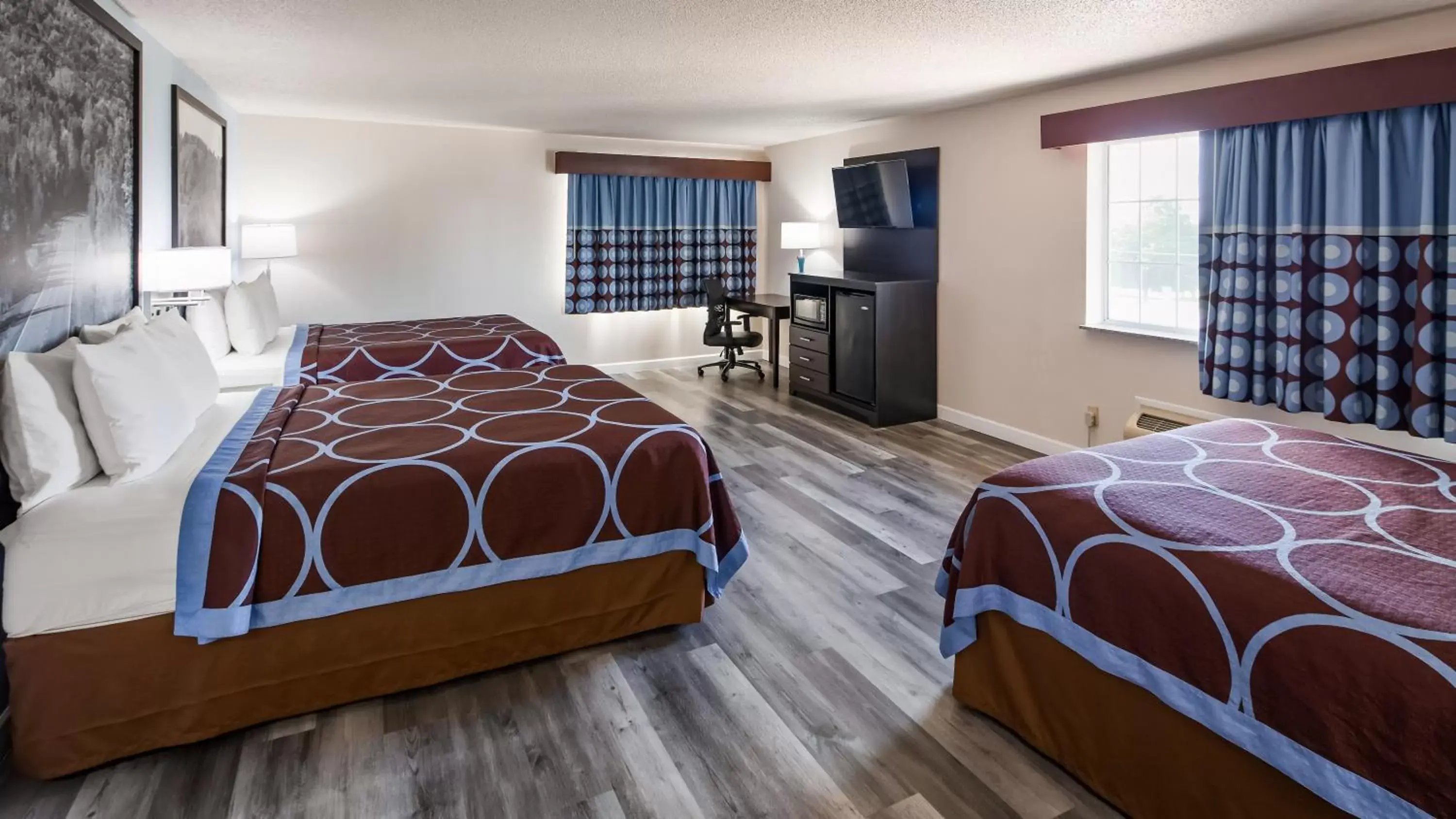 Bed in Super 8 by Wyndham Neillsville WI