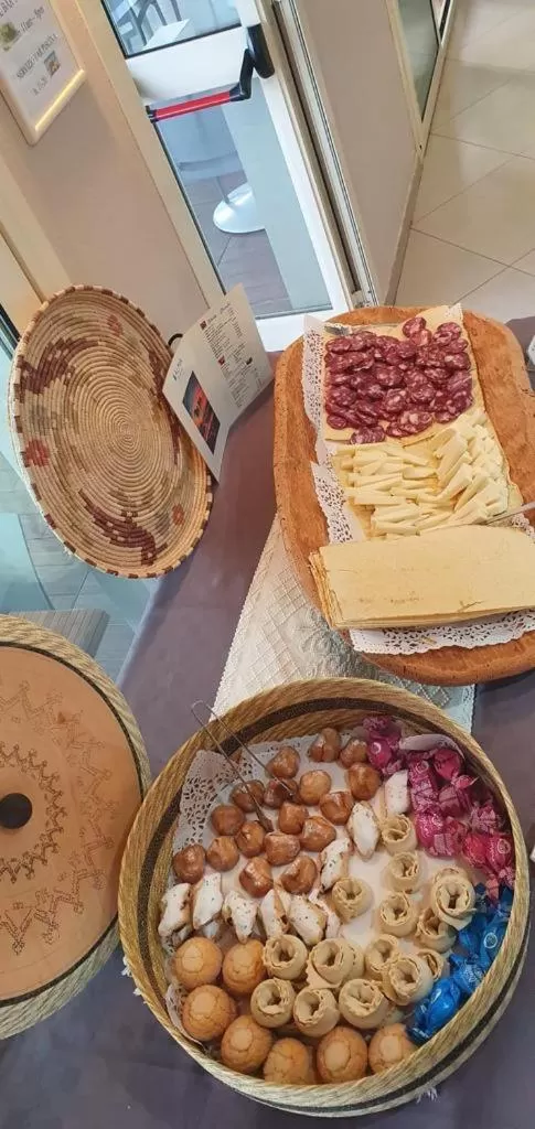 Buffet breakfast in Alma di Alghero Hotel