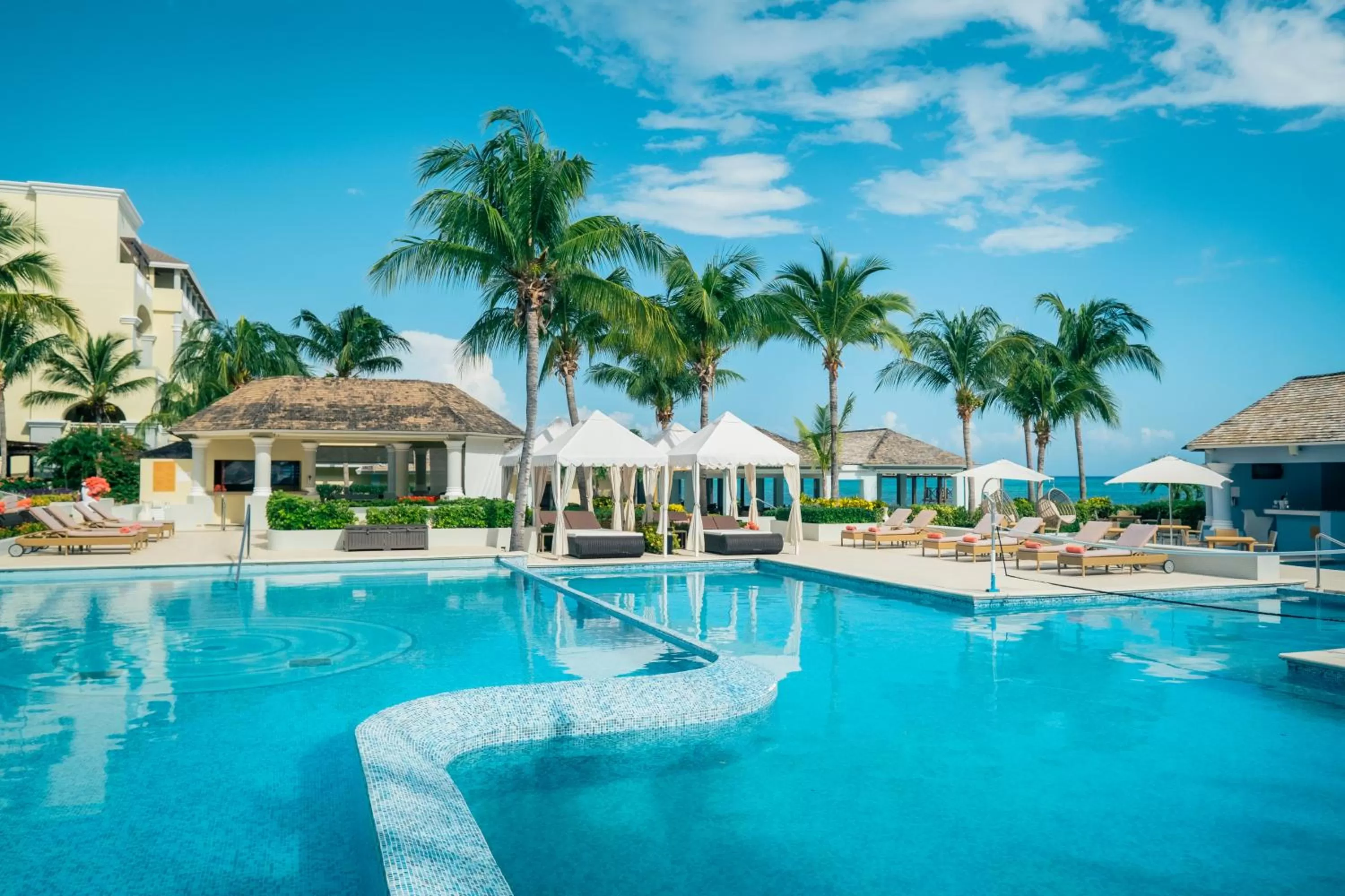 Swimming pool in Iberostar Grand Rose Hall