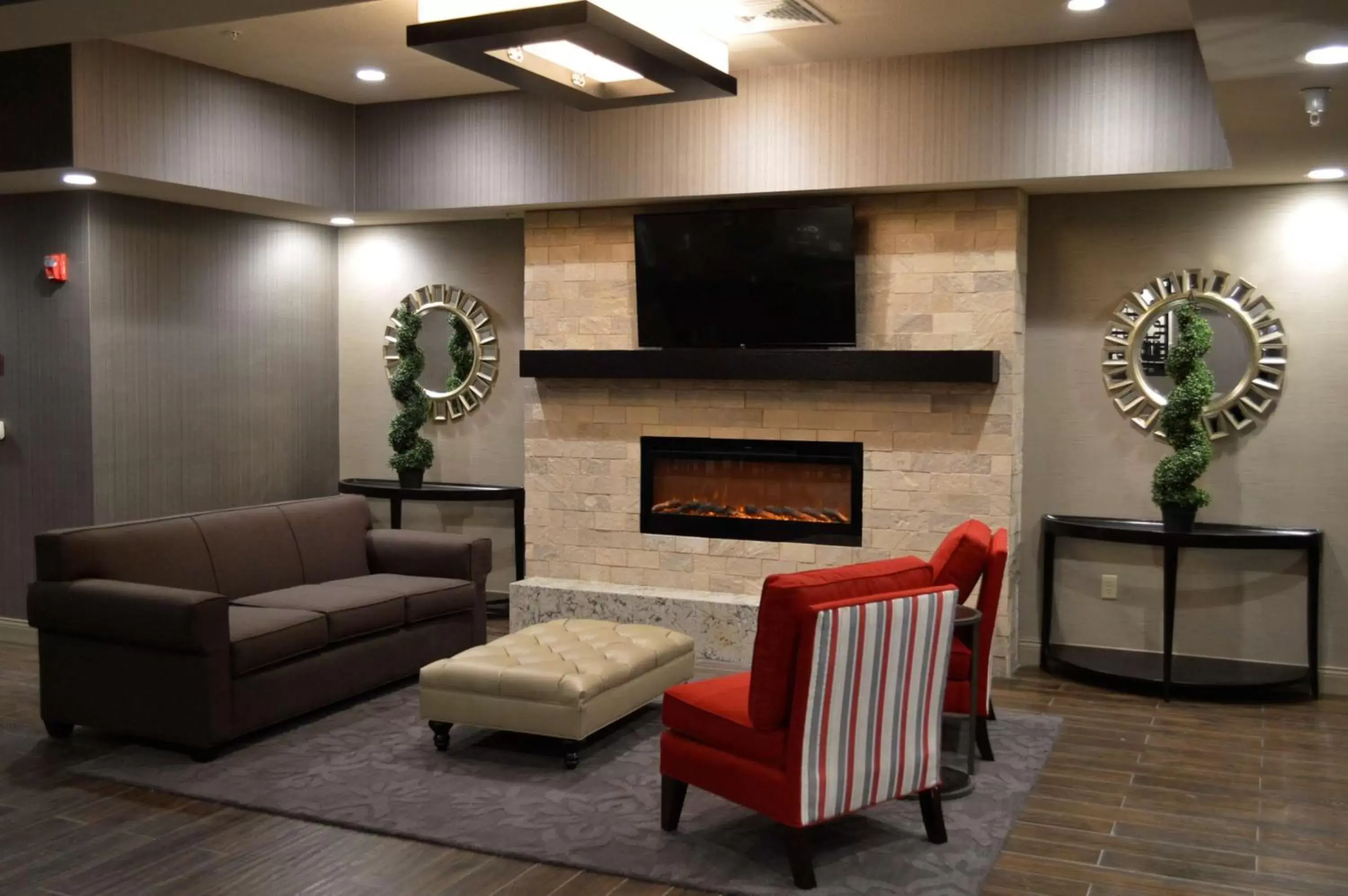 Lobby or reception, Seating Area in Best Western Plus Stevens County Inn