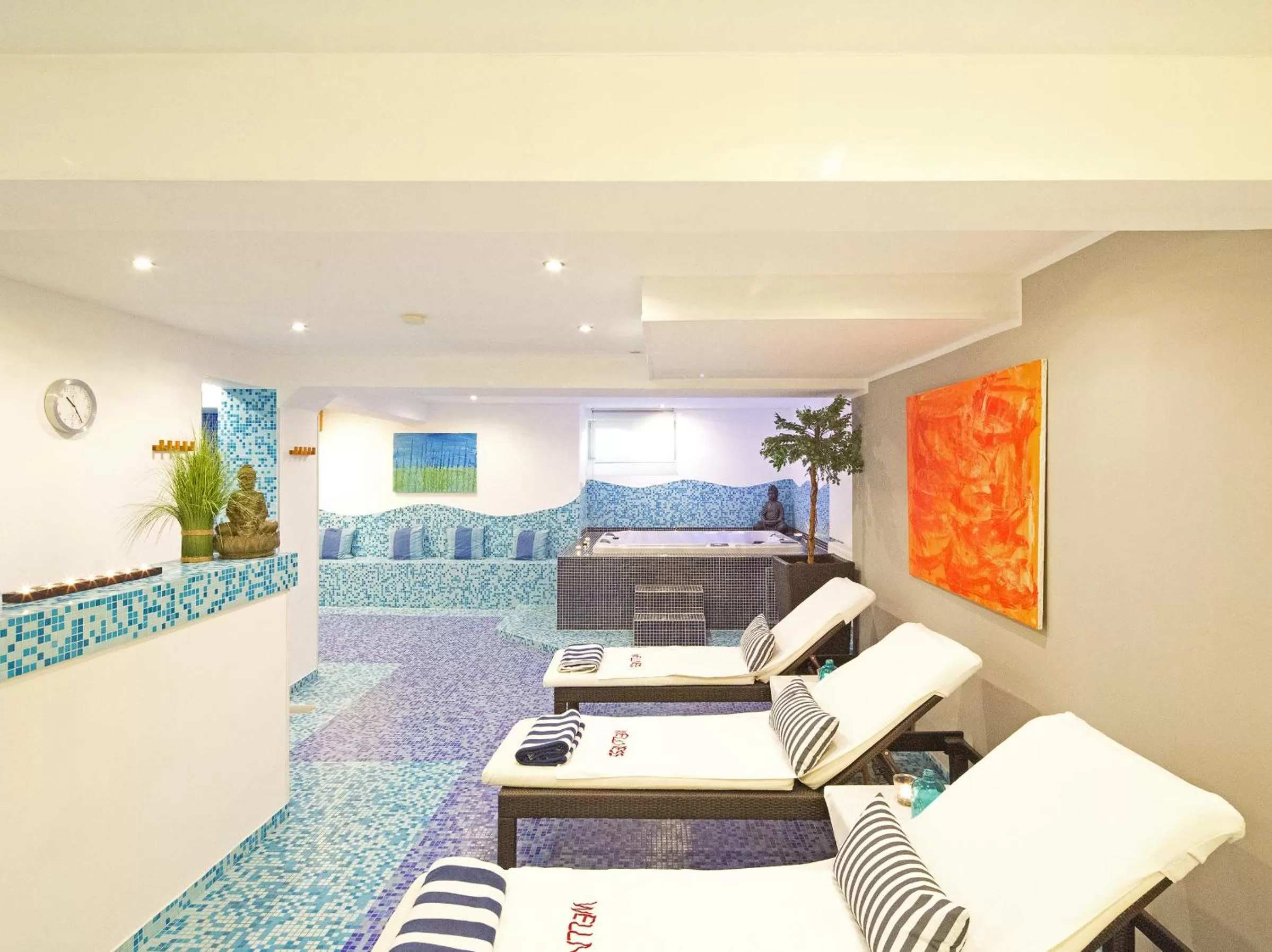 Hot Tub in Hotel Heddernheimer Hof