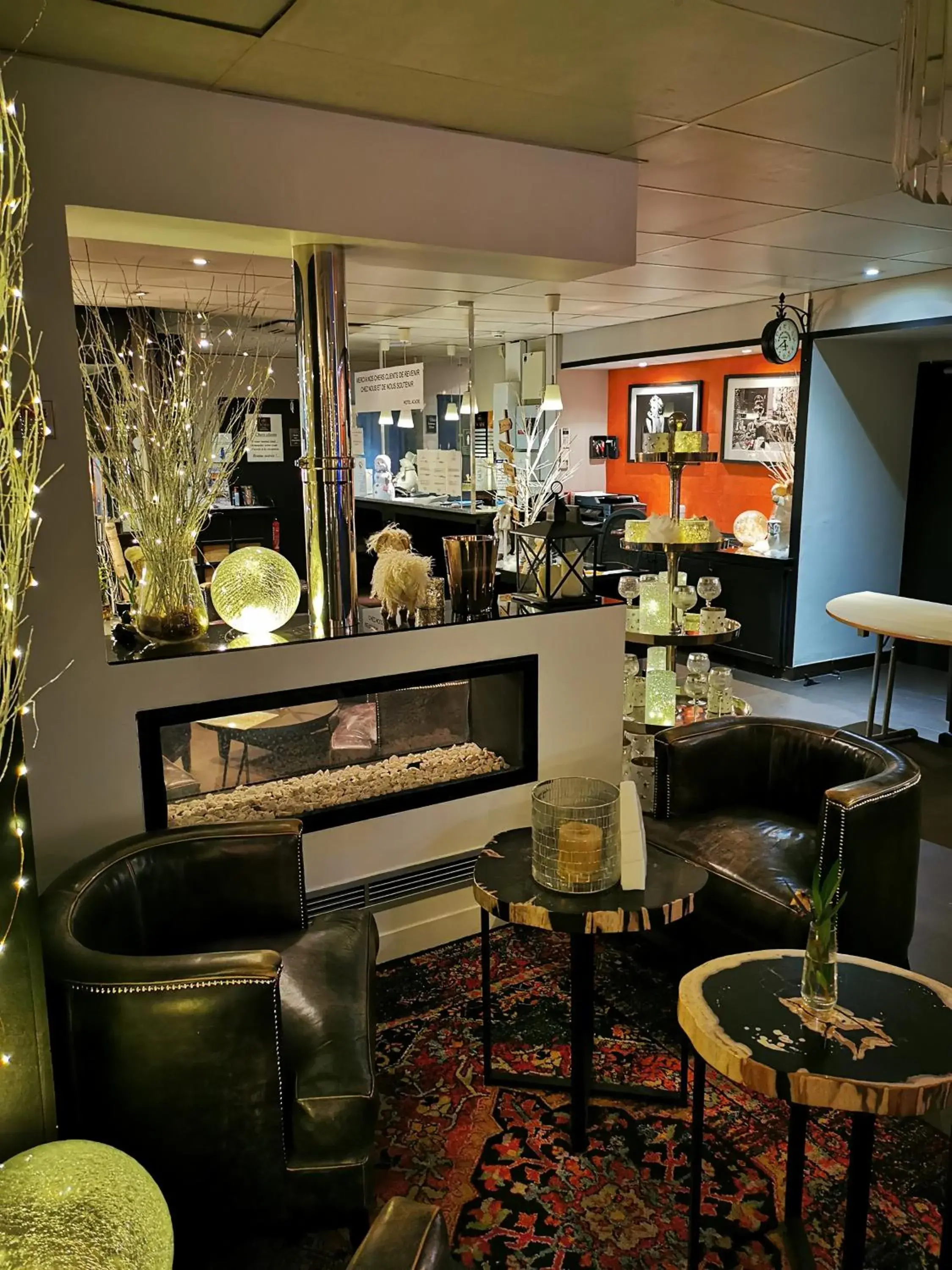 Lobby or reception, Lounge/Bar in Hotel Acadie Eragny ( ex Comfort Hotel)