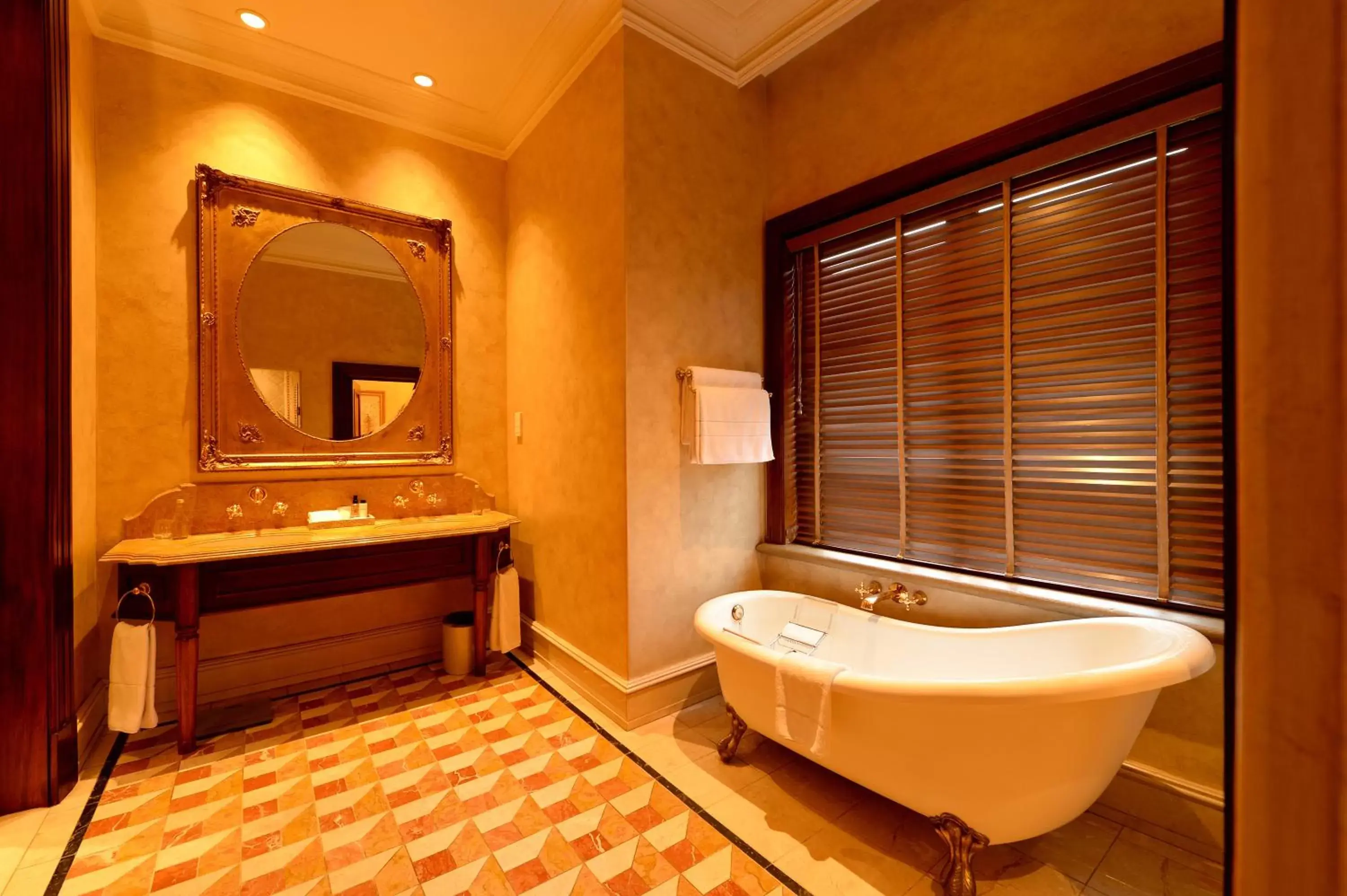 Bathroom in Palazzo Hotel