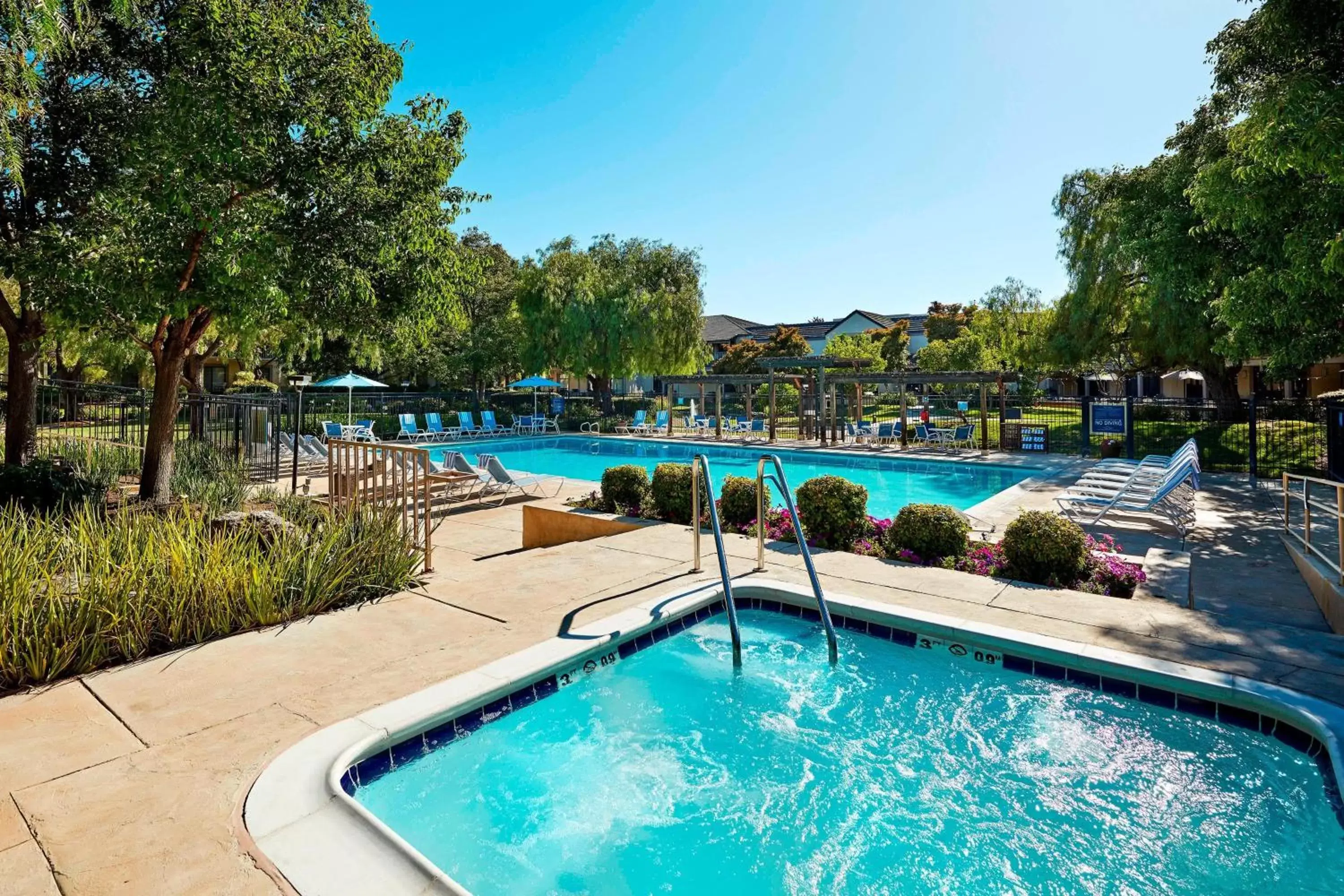 Fitness centre/facilities, Swimming Pool in Four Points by Sheraton - Pleasanton