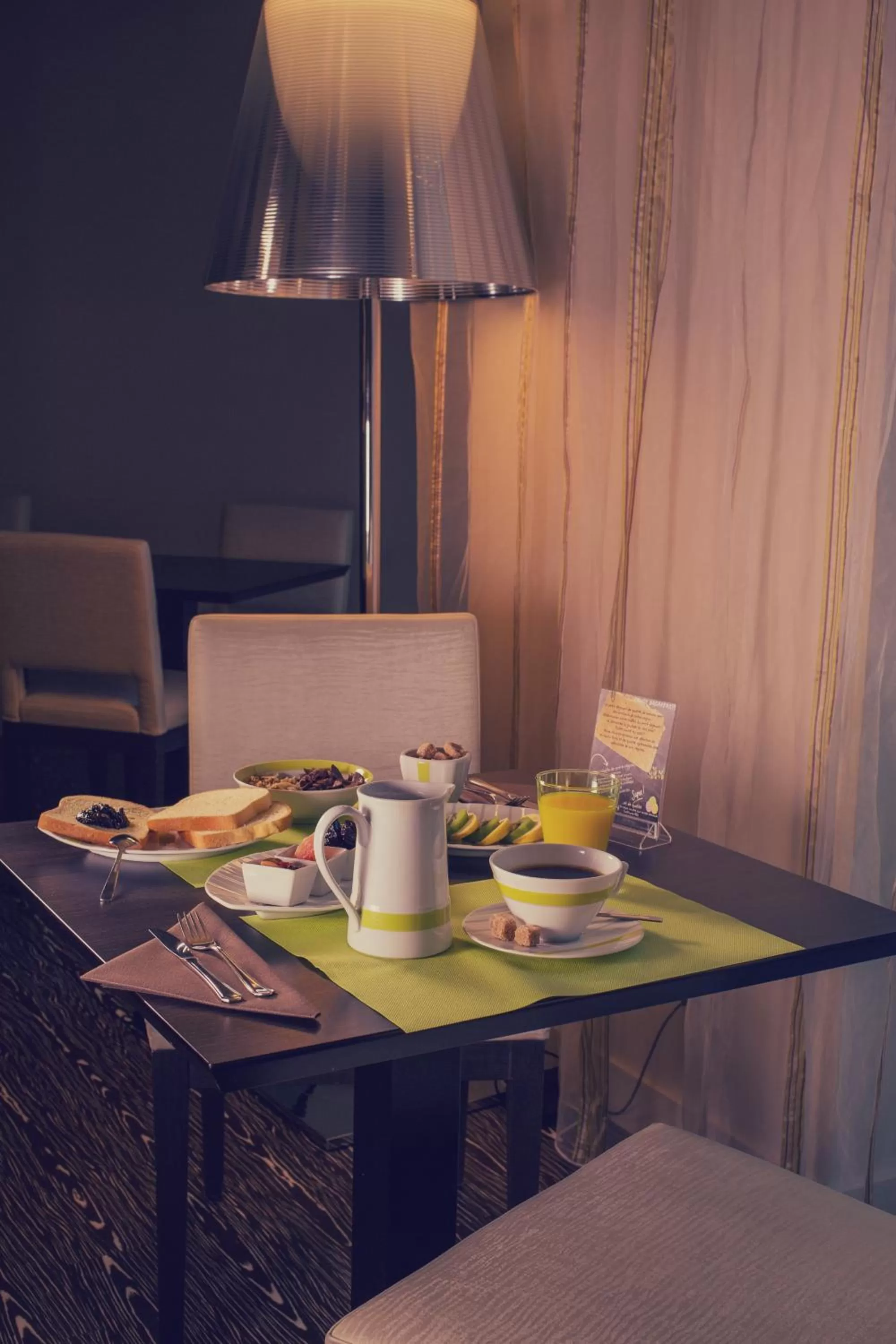 Buffet breakfast in Best Western Plus Richelieu