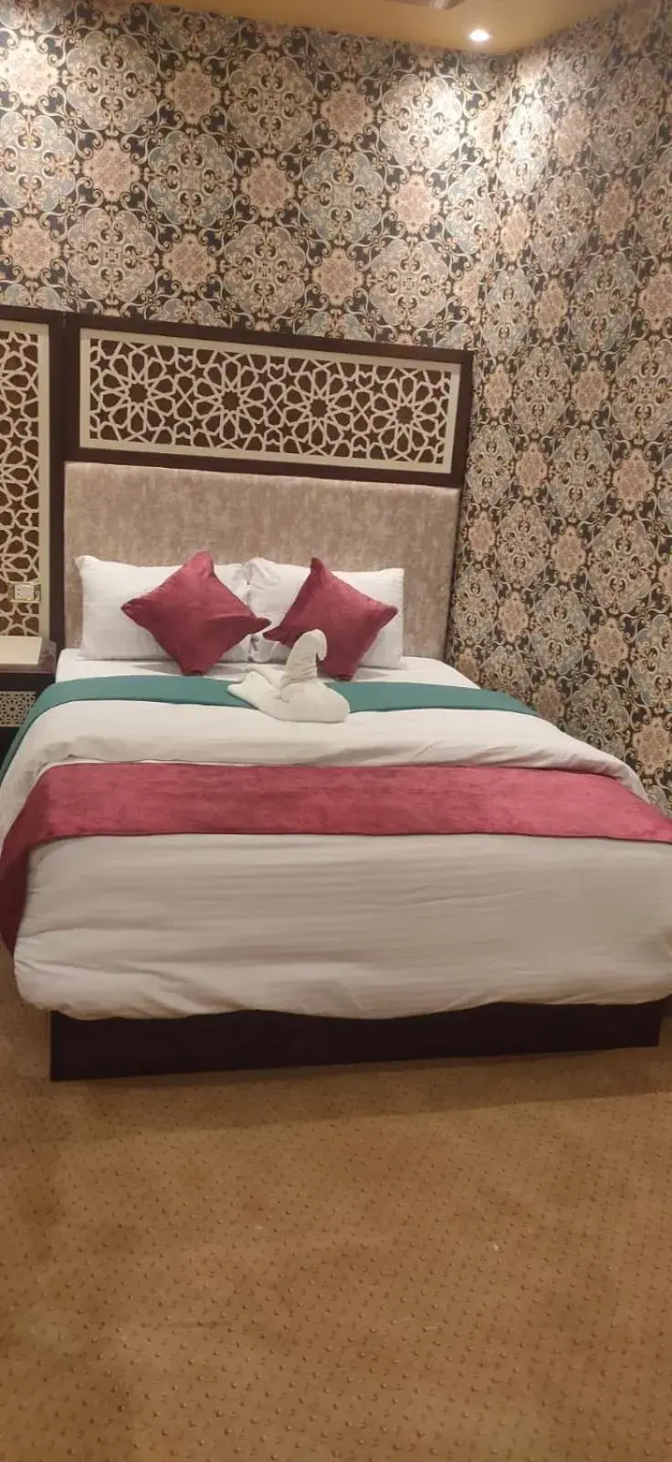 Photo of the whole room, Bed in Cairo Inn