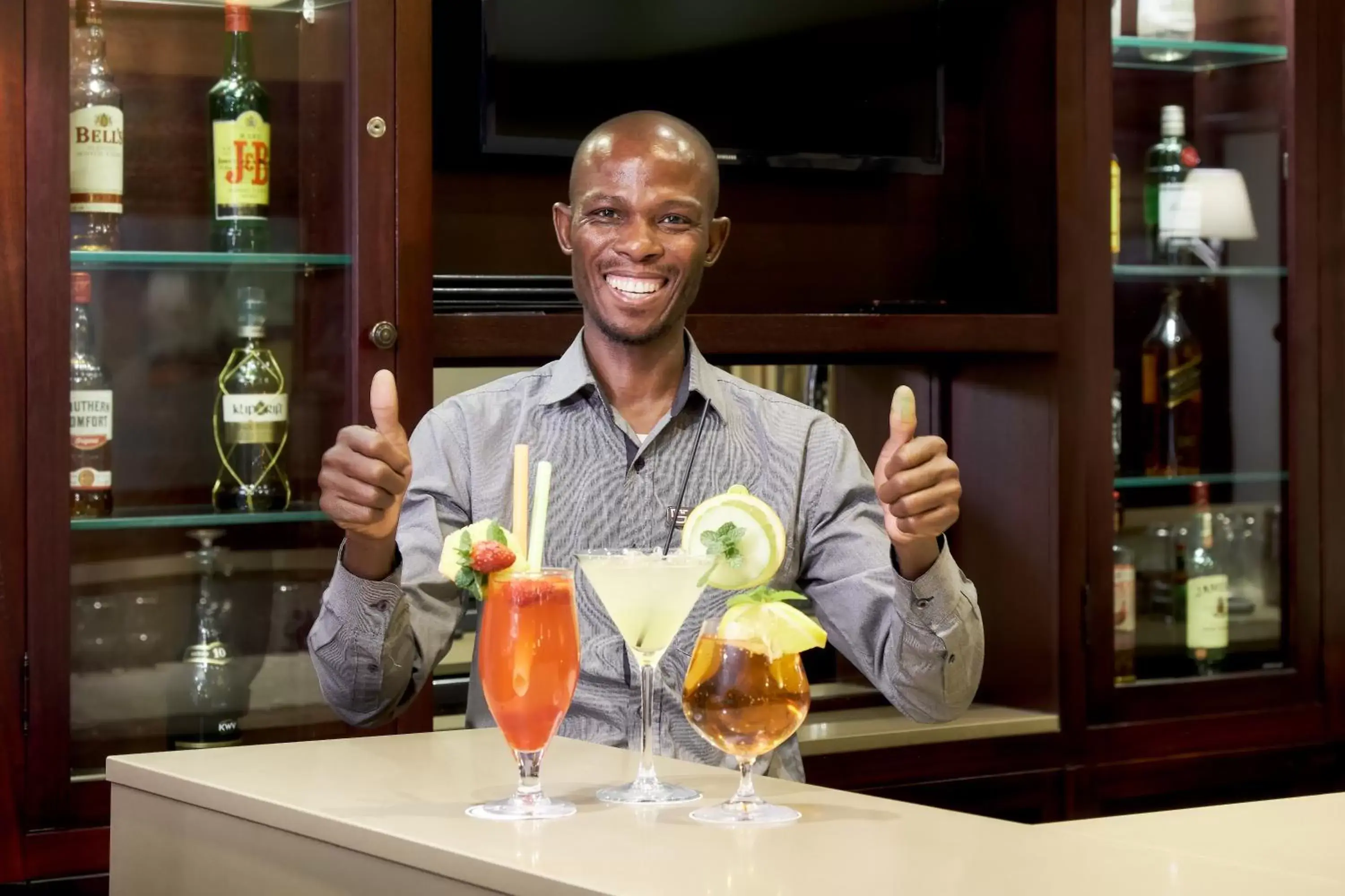 Lounge or bar, Drinks in ANEW Hotel Witbank Emalahleni