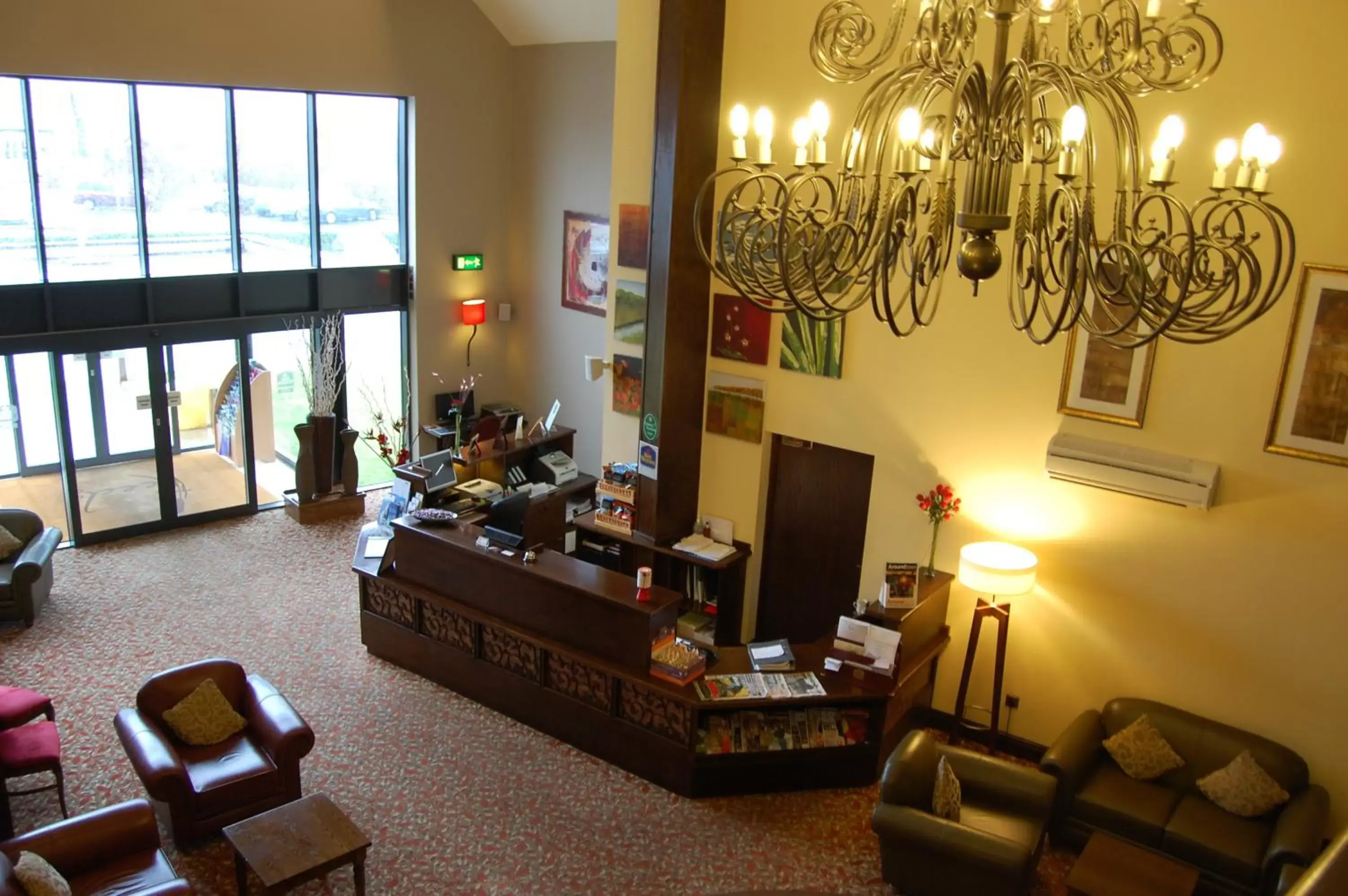 Lobby or reception in Best Western Plus Pastures Hotel