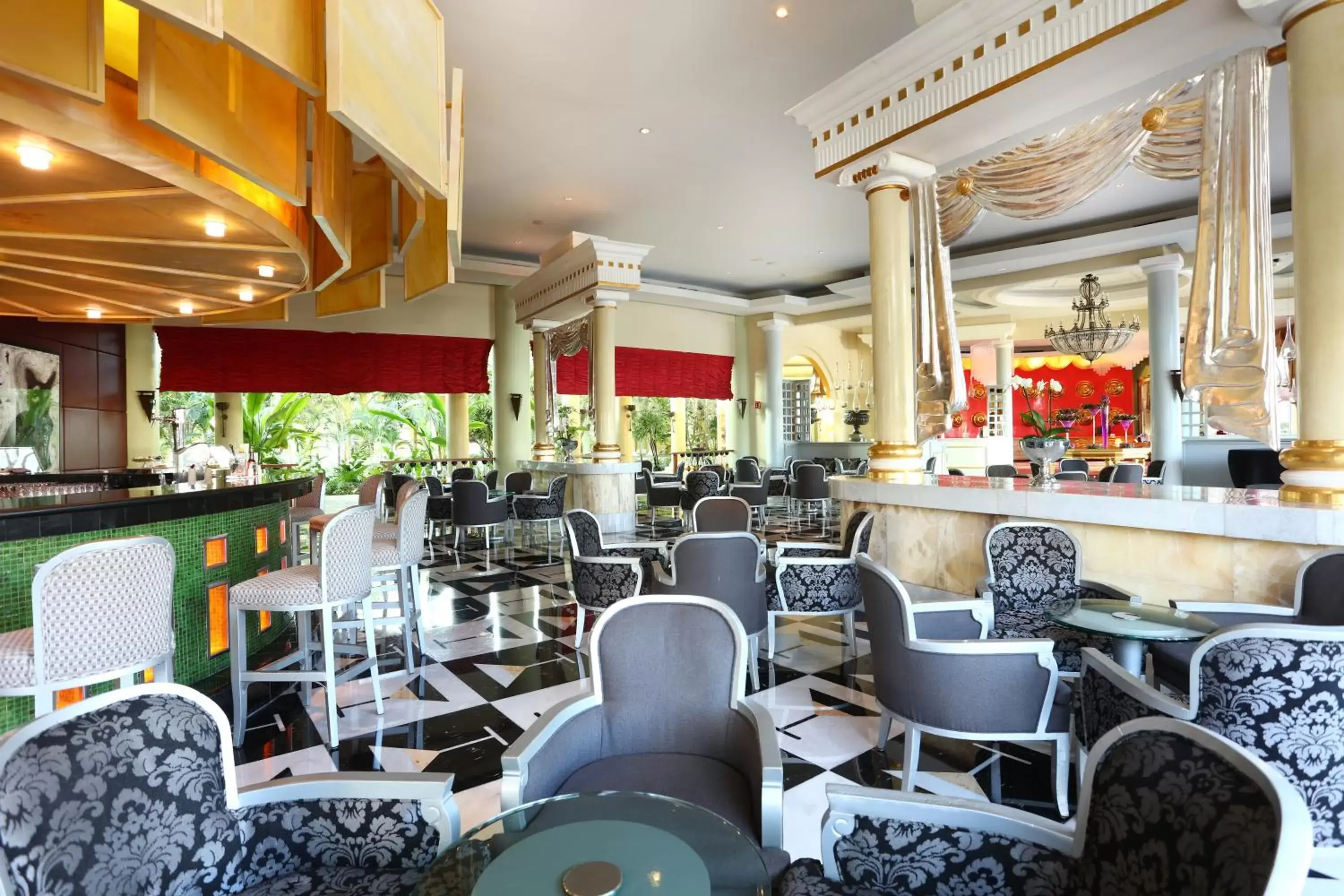 Living room in JOIA Paraiso by Iberostar - Adults Only All Inclusive Resort Living room in JOIA Paraiso by Iberostar - Adults Only All Inclusive Resort