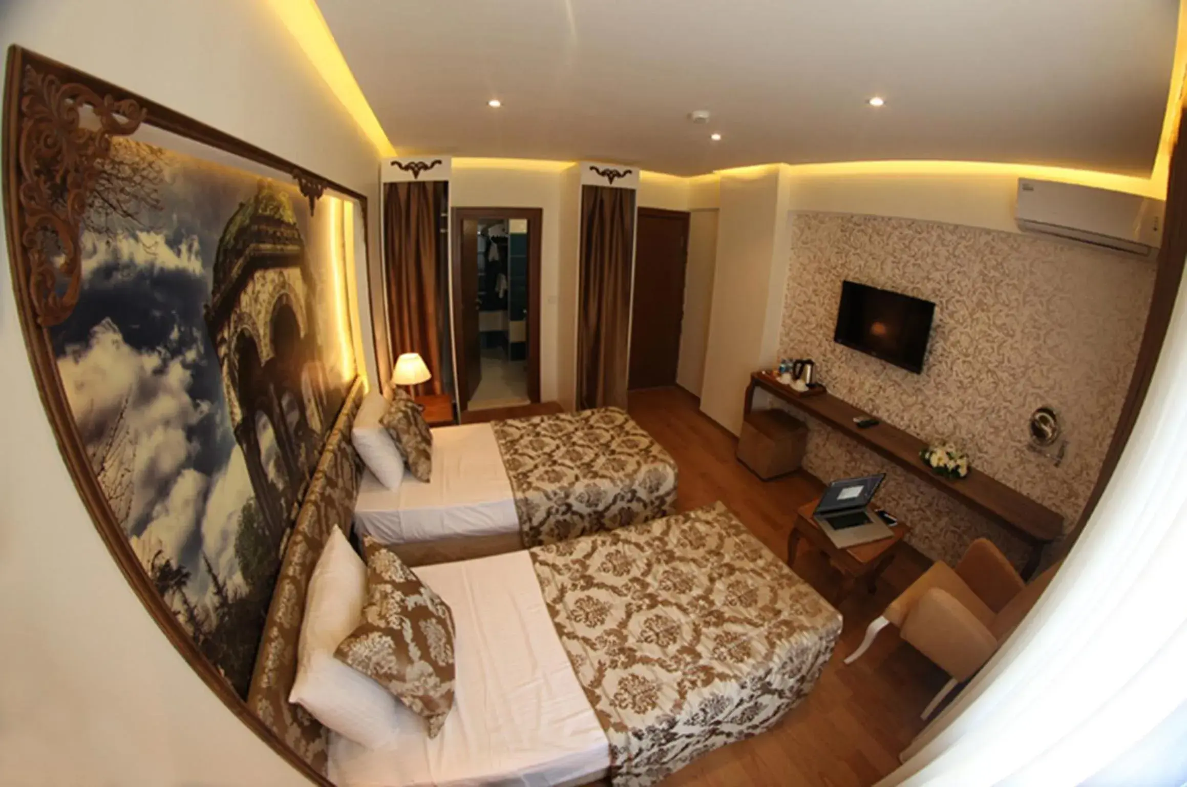 Decorative detail, Bed in Elite Marmara Bosphorus Suites Istanbul