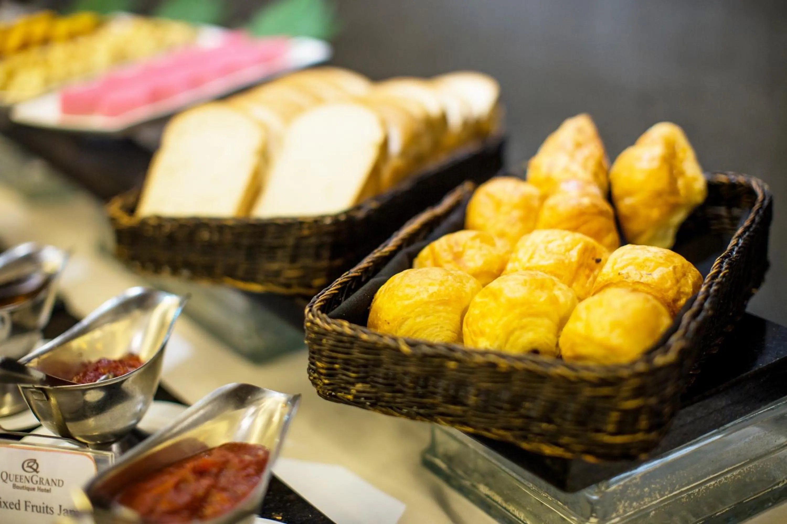 Food and drinks in Apsor Palace Hotel