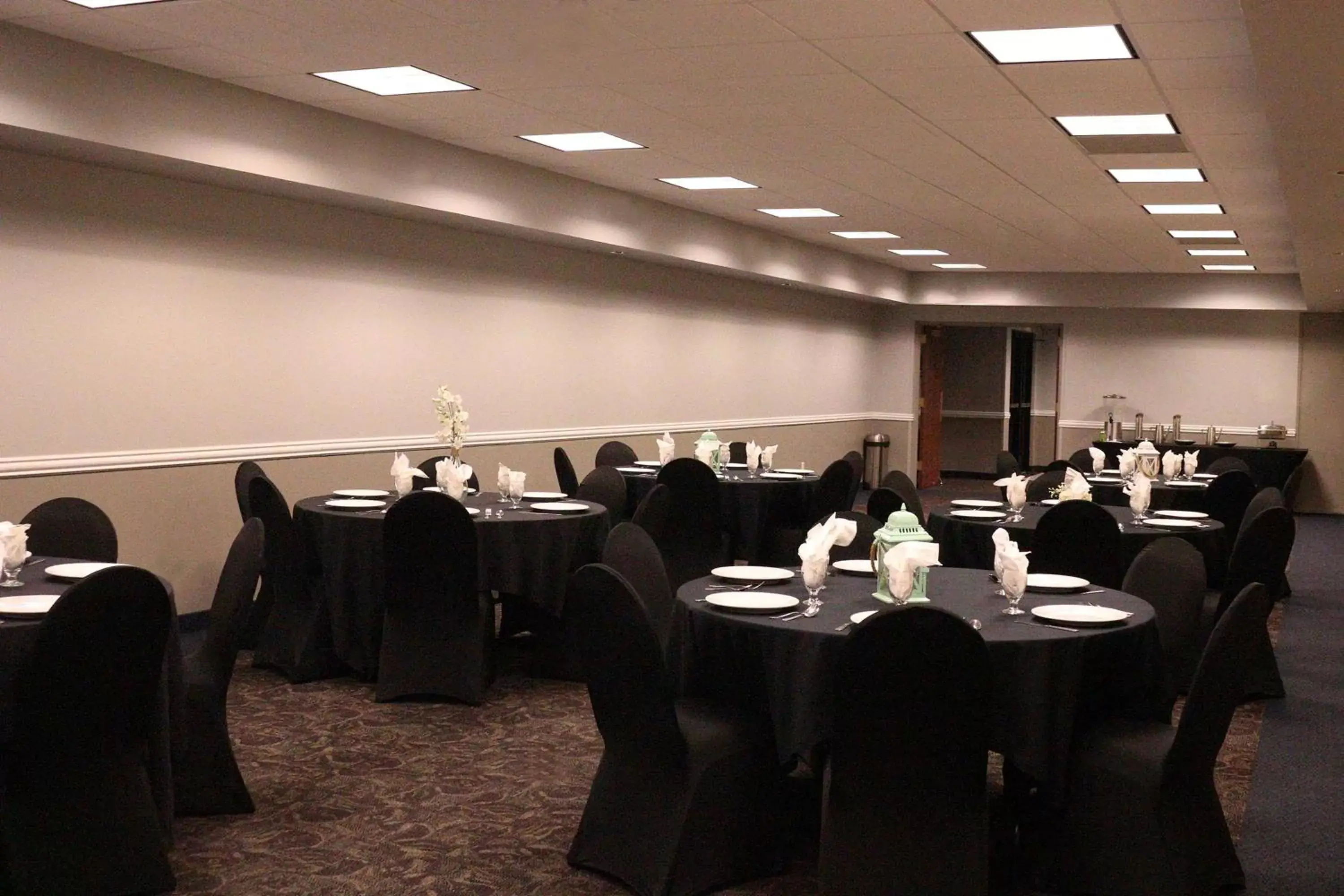 On site, Banquet Facilities in AmericInn by Wyndham Mankato Event Center near MSU