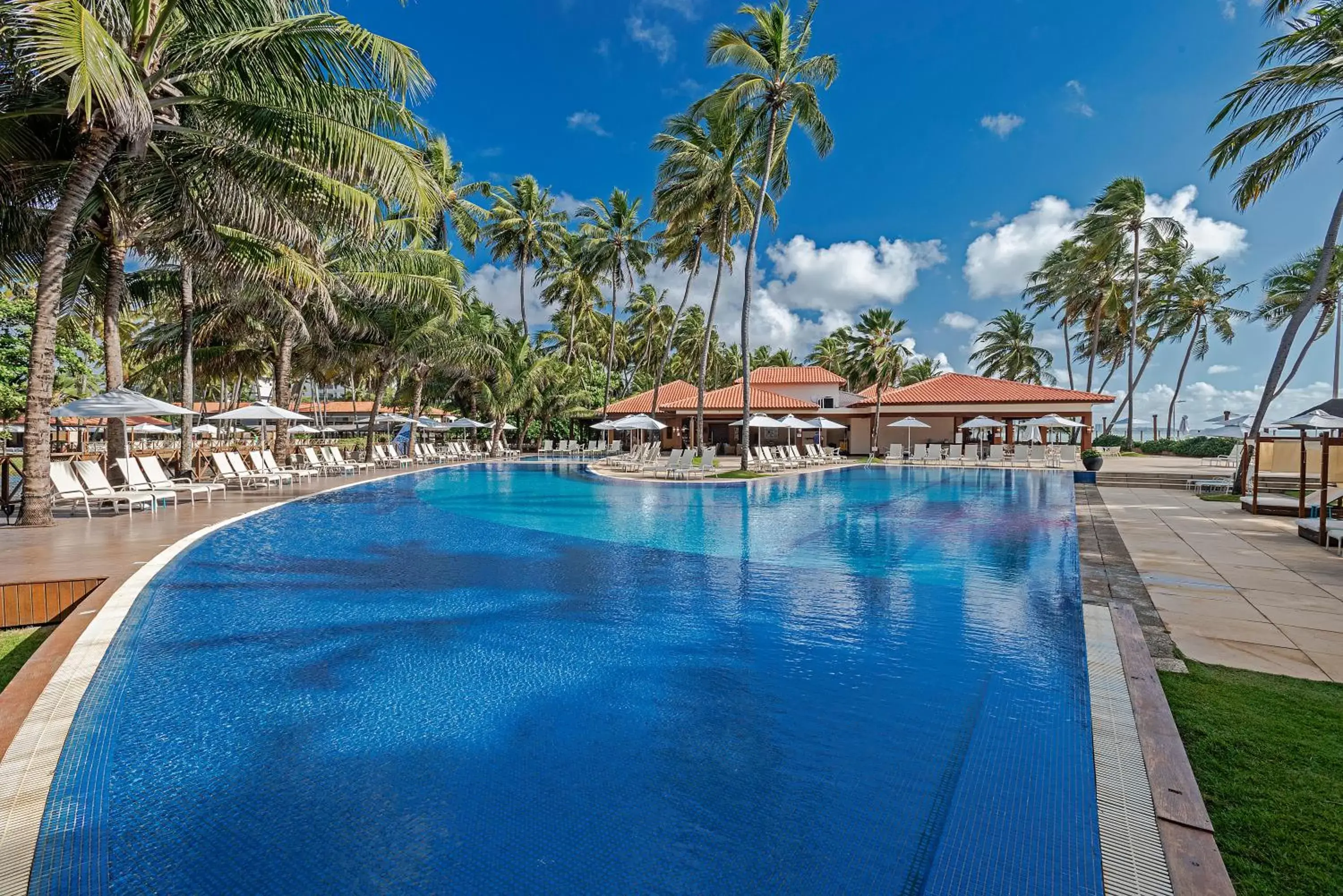 Swimming Pool in Jatiúca Suites Resort by Slaviero Hotéis