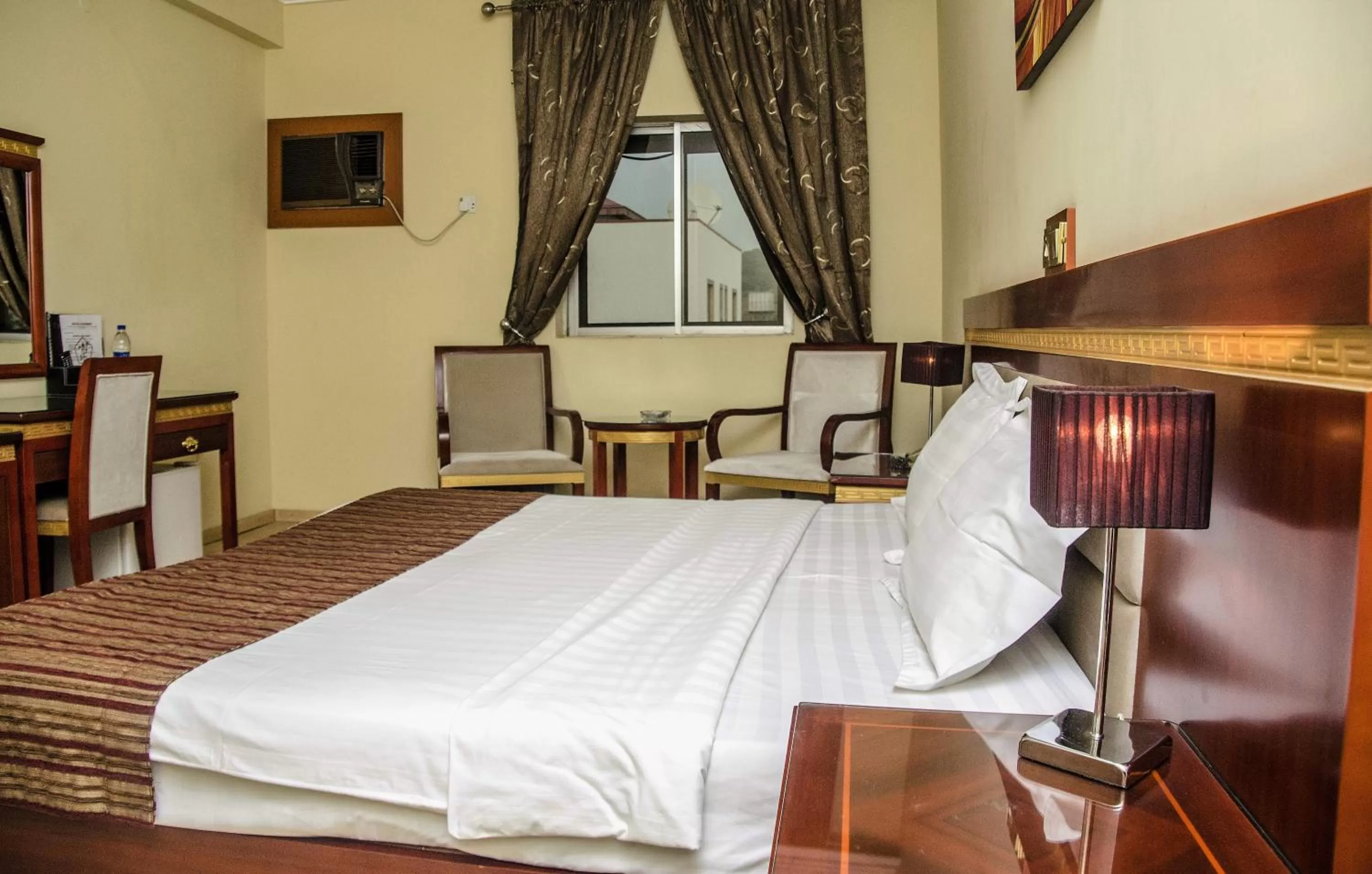 TV and multimedia, Bed in Hotel Rosebud