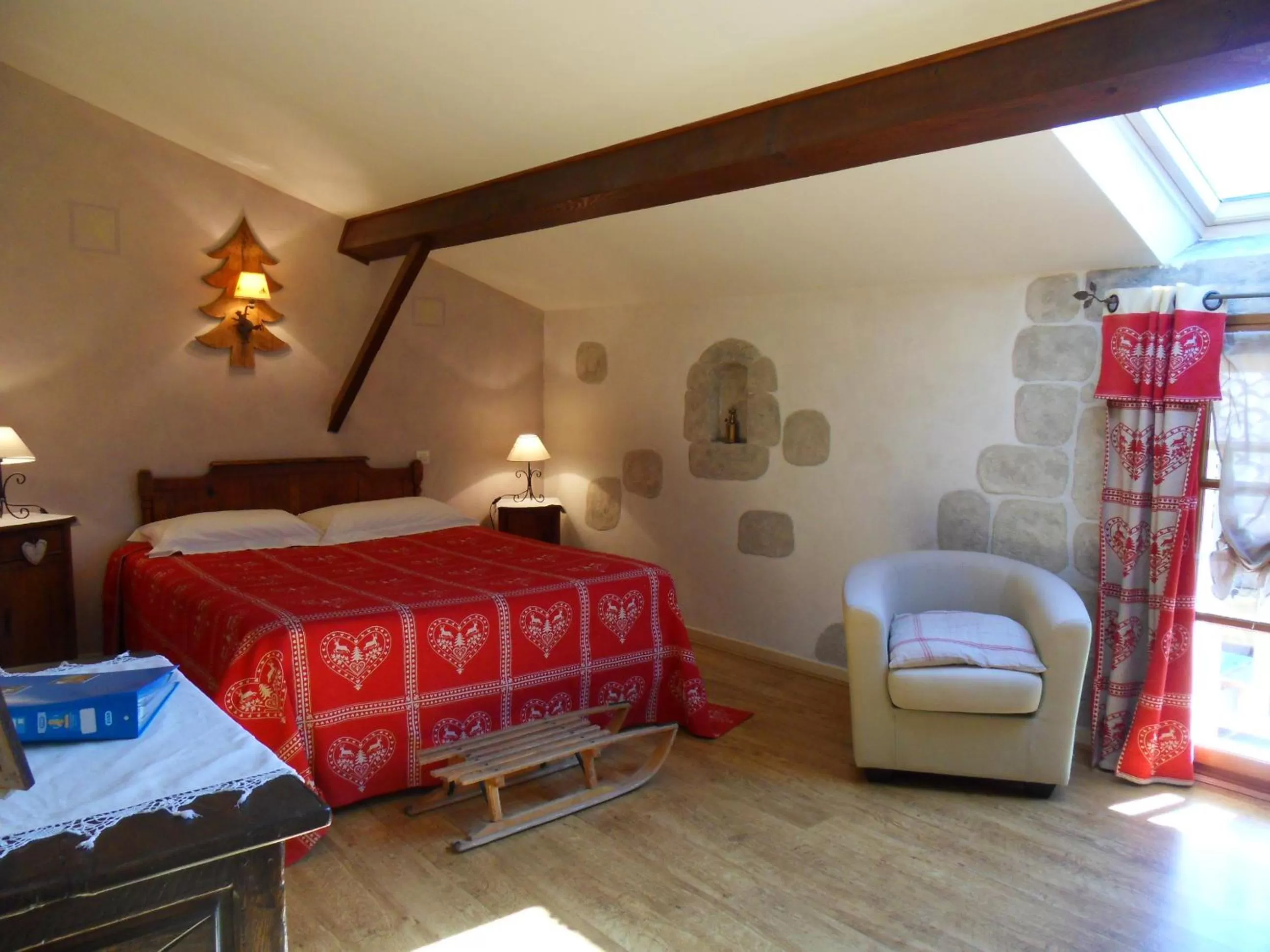 Bedroom, Bed in L'Estapade des Tourelons