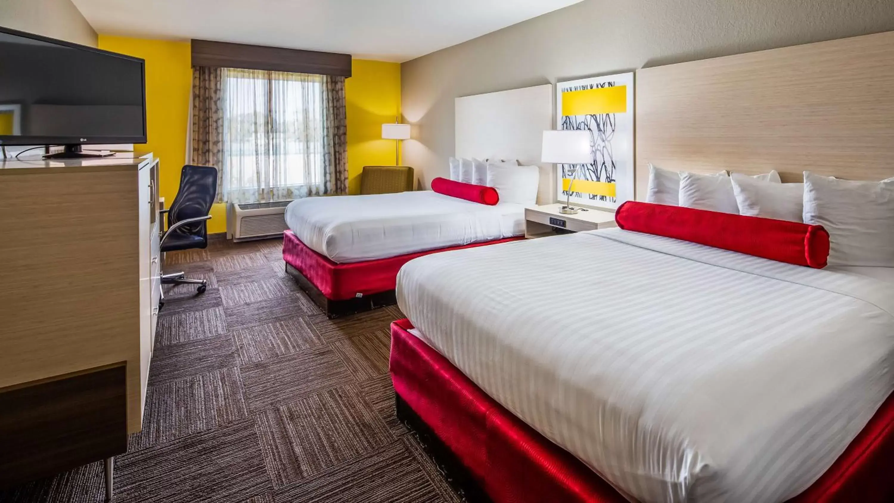 Bedroom, Bed in Best Western Auburndale Inn & Suites