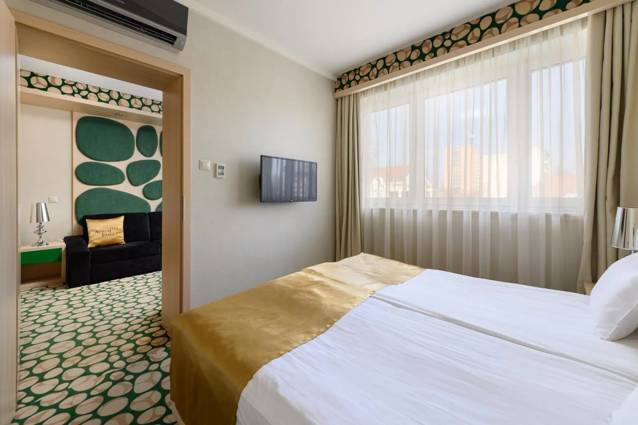 Photo of the whole room, Bed in Hotel Aurum Family "A"